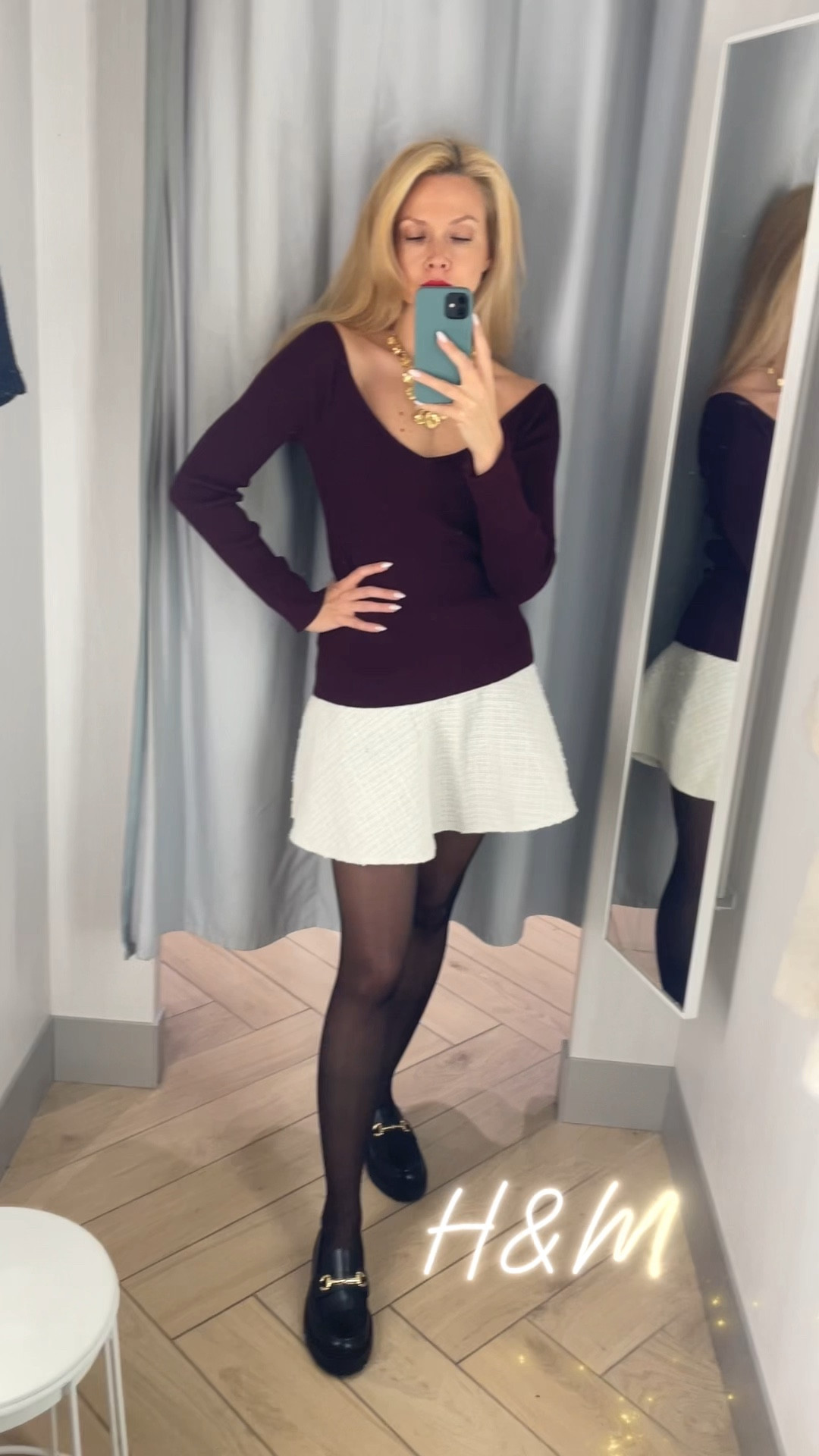 Ladies, this is a beautiful top with a large, elegant neckline, perfect for wearing a gorgeous necklace. It highlights a lovely neck and a slim silhouette. The burgundy colour pairs wonderfully with white and black. It looks stylish and classic, and very fashion

#LTKStyleTip #LTKOver40 #LTKWorkwear