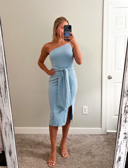 Super cute wedding guest or bridal shower dress on Amazon and super affordable! 
#summerwedding 
#summerweddingguest #weddingoutfit 
#summerweddingoutfit 
#amazonfashion #amazonfinds #amazondress #bodycondress #summerdress 
#bridalshowerdress #babyshowerdress 

Follow my shop @kallie_carson on the @shop.LTK app to shop this post and get my exclusive app-only content!

#liketkit #LTKstyletip #LTKwedding #LTKunder50
@shop.ltk
https://liketk.it/4cRQO