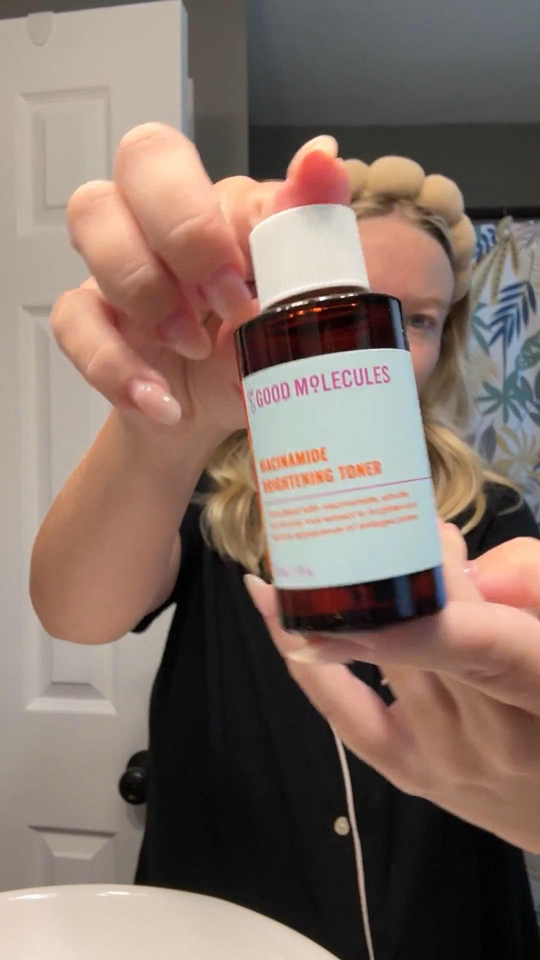 This is something I started using and never stopped! As a pale girl with a lot of sun damage, toner is a must!! 

#skincare #selfcare #goodmolecules #toner #goodmoleculestoner #beauty #skinprep #makeup

#LTKBeauty #LTKselfcare #LTKmomlife