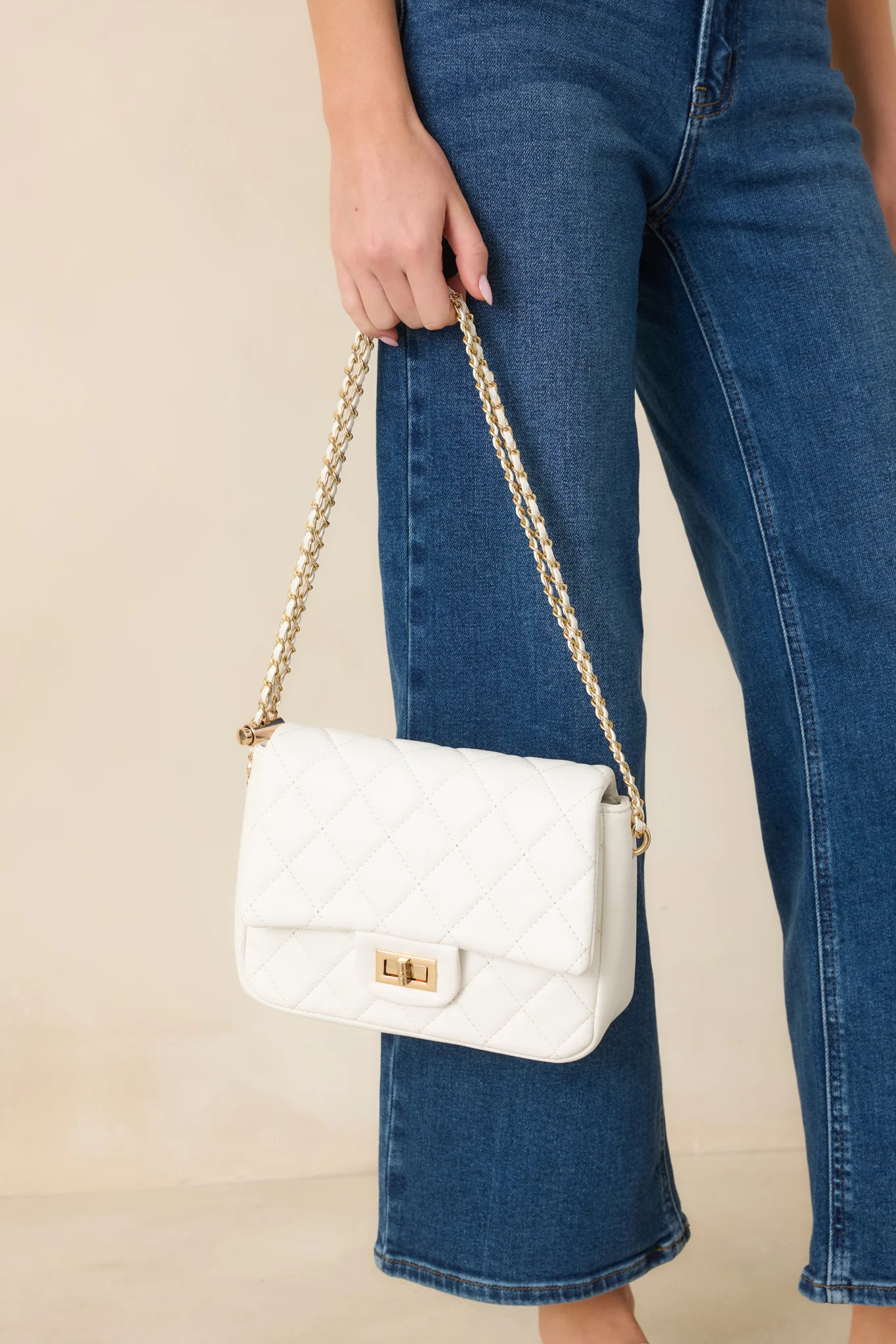 Everyday Pleasures White Quilted Handbag | Red Dress