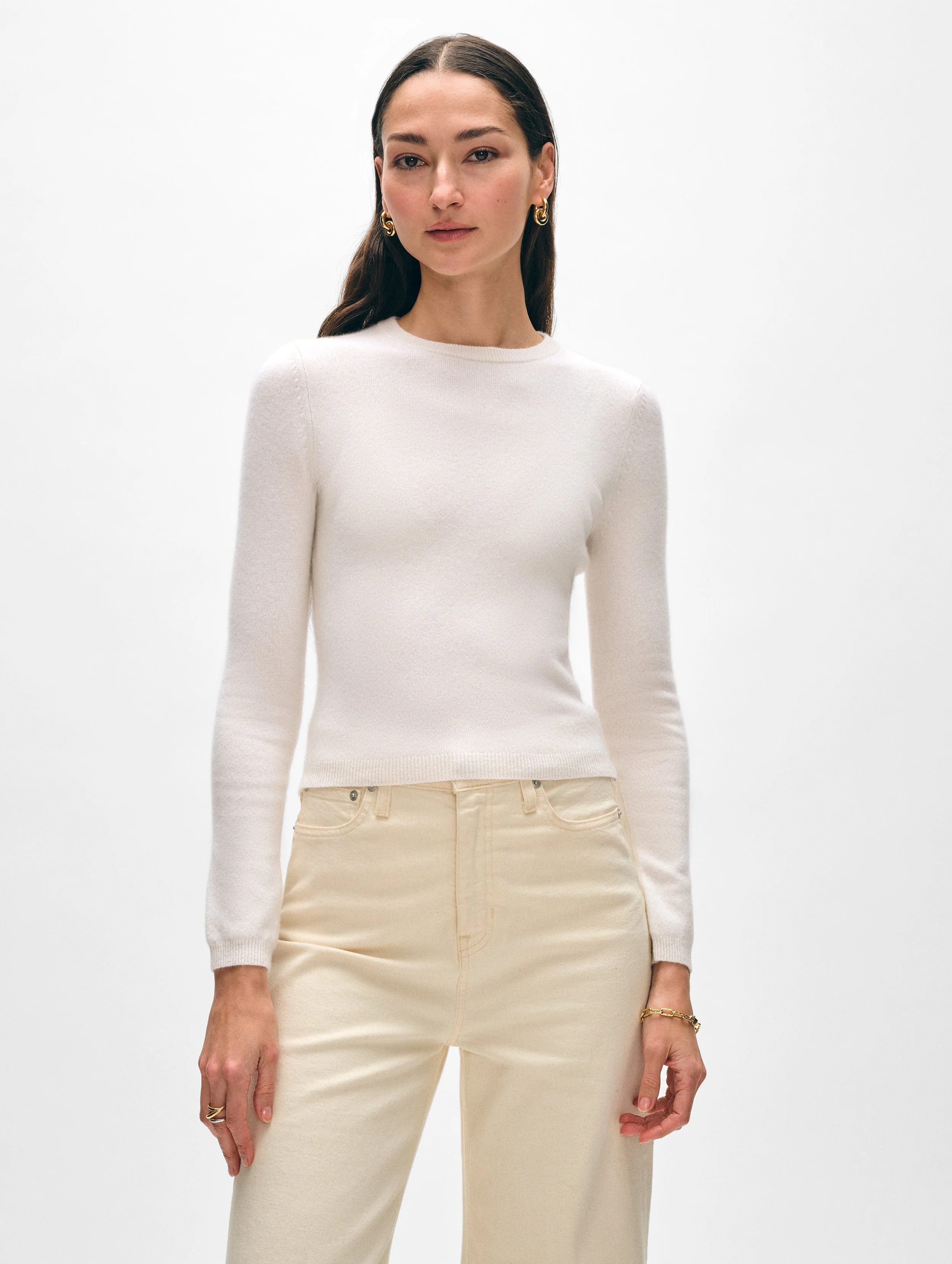 White + Warren Cashmere Slim Crewneck Top in Soft White size Small | White and Warren