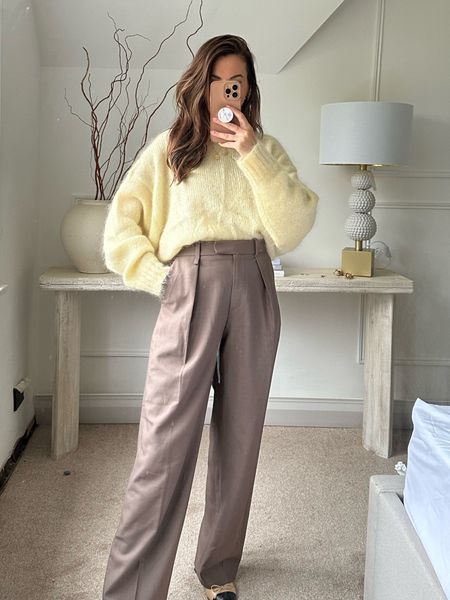 Spring styling ~ wide leg trousers~ size 8
Yellow jumper ~ this one is from
Cos but I’ve linked alternatives
Shoes ~ Chanel ~ linked alternatives 

#LTKstyletip #LTKSeasonal #LTKSpringSale