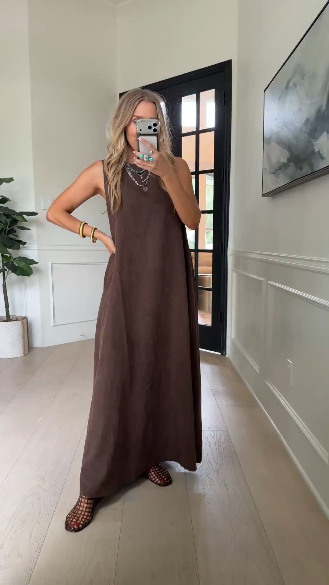 🤍The perfect flowy boho dress is the perfect fall color 🍂