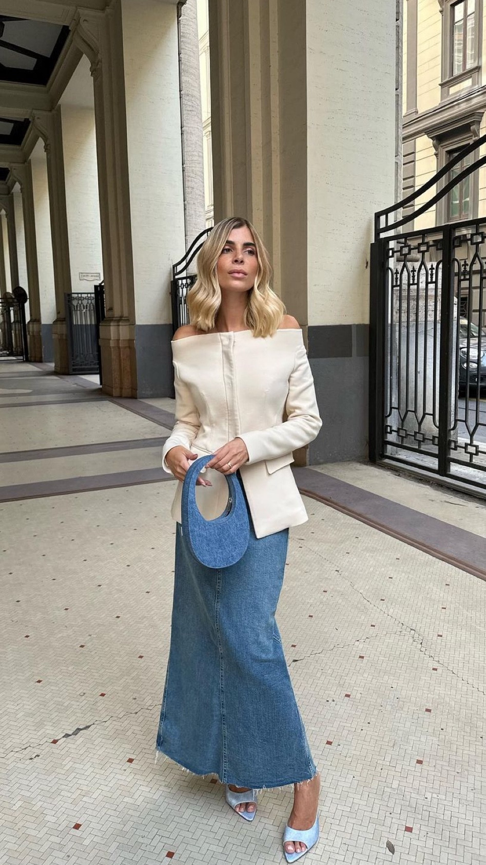 Denim midi skirt look ✨

outfit inspiration, autumn style, Mytheresa, Farfetch, gonna midi denim, Magda Butrym, Gia Borghini mules, Agolde, Coperni, Ferragamo, Italia.

#LTKstyletip #LTKeurope #LTKSeasonal
