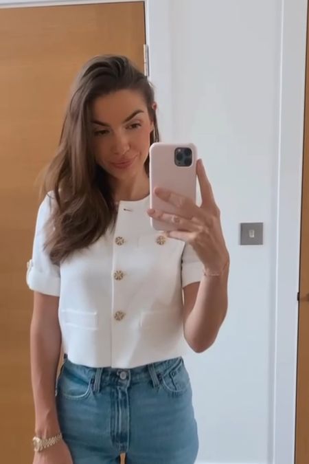 White Cropped Blazer and Jeans! 

Summer, Summer Outfit Inspiration, Preppy Style, Cropped Blazer, Abercrombie and Fitch Jeans, Outfit Ideas, Summer City Style 

#LTKuk #LTKspring #LTKsummer