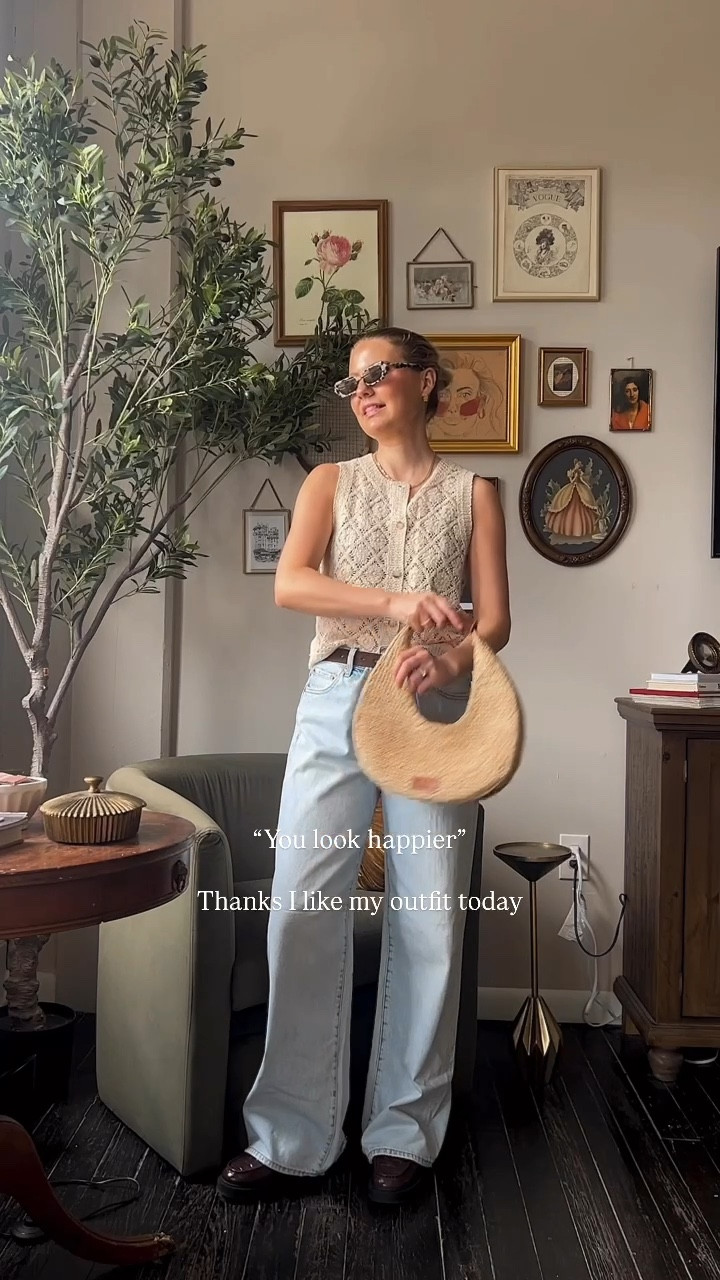 High waisted flare jeans, horseshoe jeans trend, barrel jeans, cute casual style, travel style, summer fashion, everyday chic looks

#LTKStyleTip #LTKTravel #LTKWorkwear