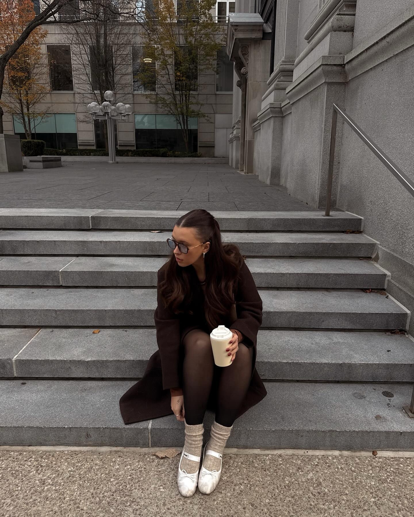 loving a brown moment🧸

#fallstyle #effortlesschic #outfitinspo #miumiushoes