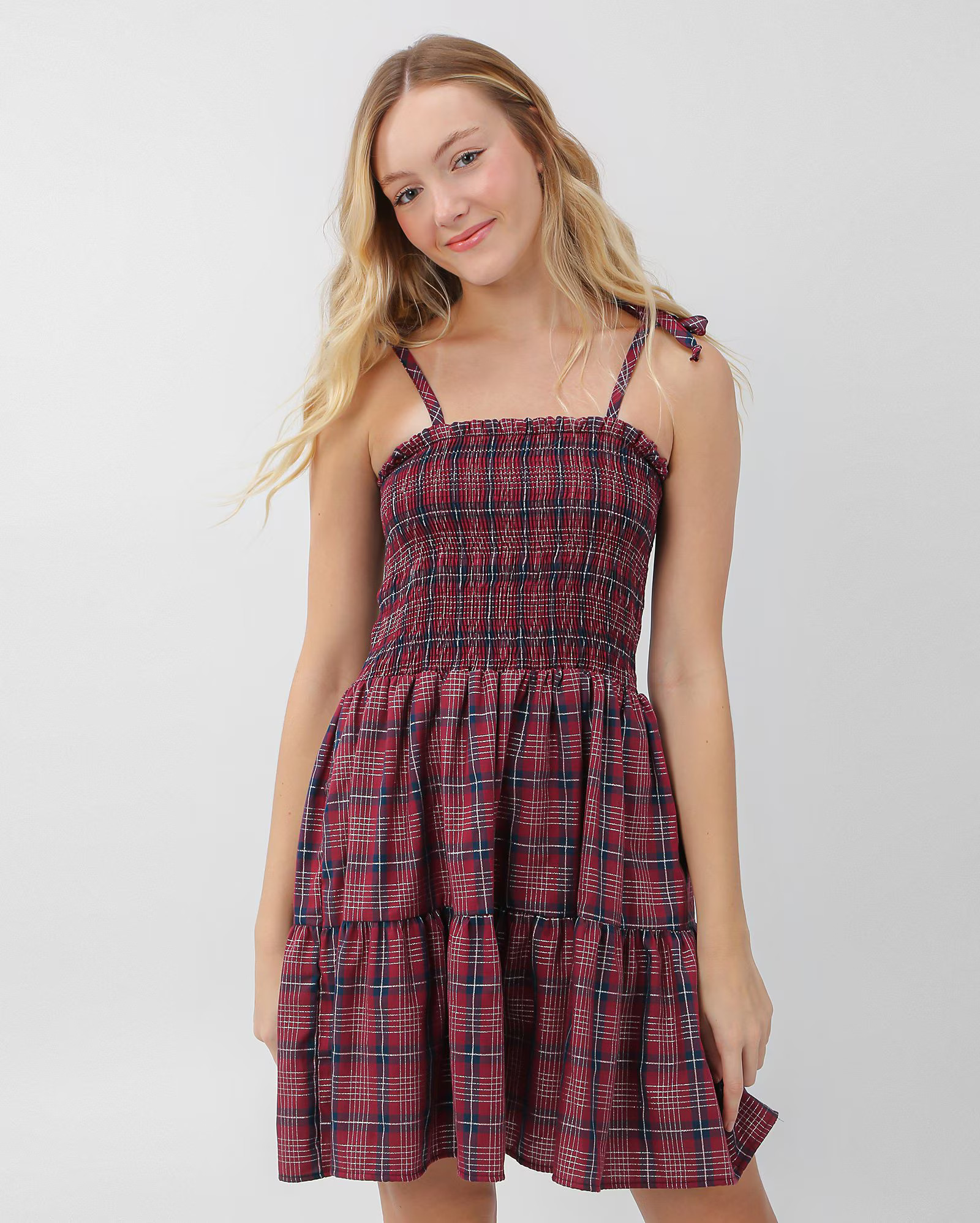 Vestido curto juvenil com lastex xadrez vinho | Y C by Riachuelo | Riachuelo (BR)