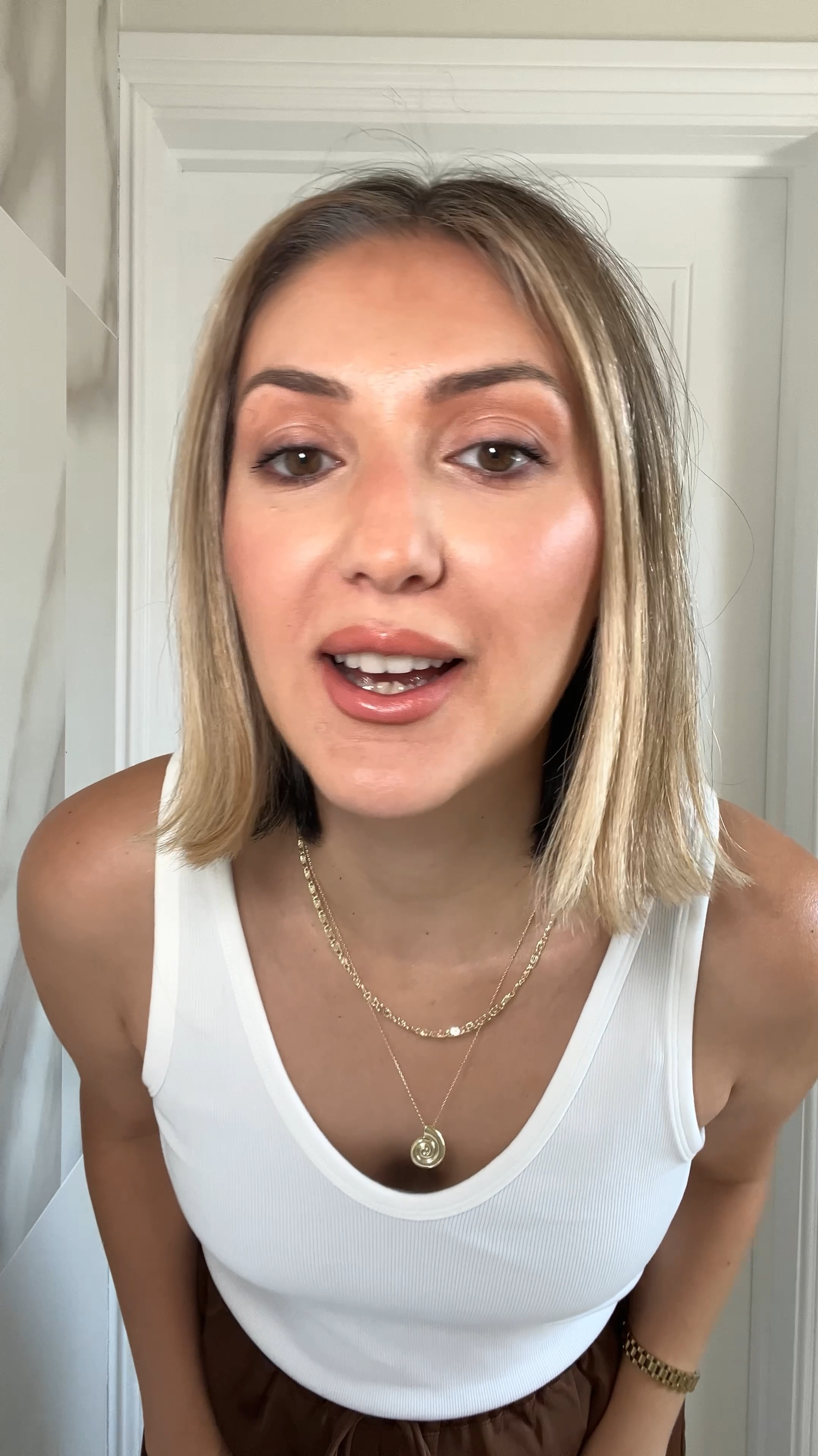 My new summer jewelry pieces I wore out to a lunch in Malibu! These are water-resistant, tarnish-resistant, sweat-friendly so perfect for the warmer weather and vacays. 

@analuisany #AnaLuisa #AnaLuisaAmbassador #BestDeal #ad 

Necklace
Earrings 
Watch strap bracelet 
Accessories 
Summer outfit
Vacation outfits 


#LTKTravel #LTKStyleTip #LTKSwim