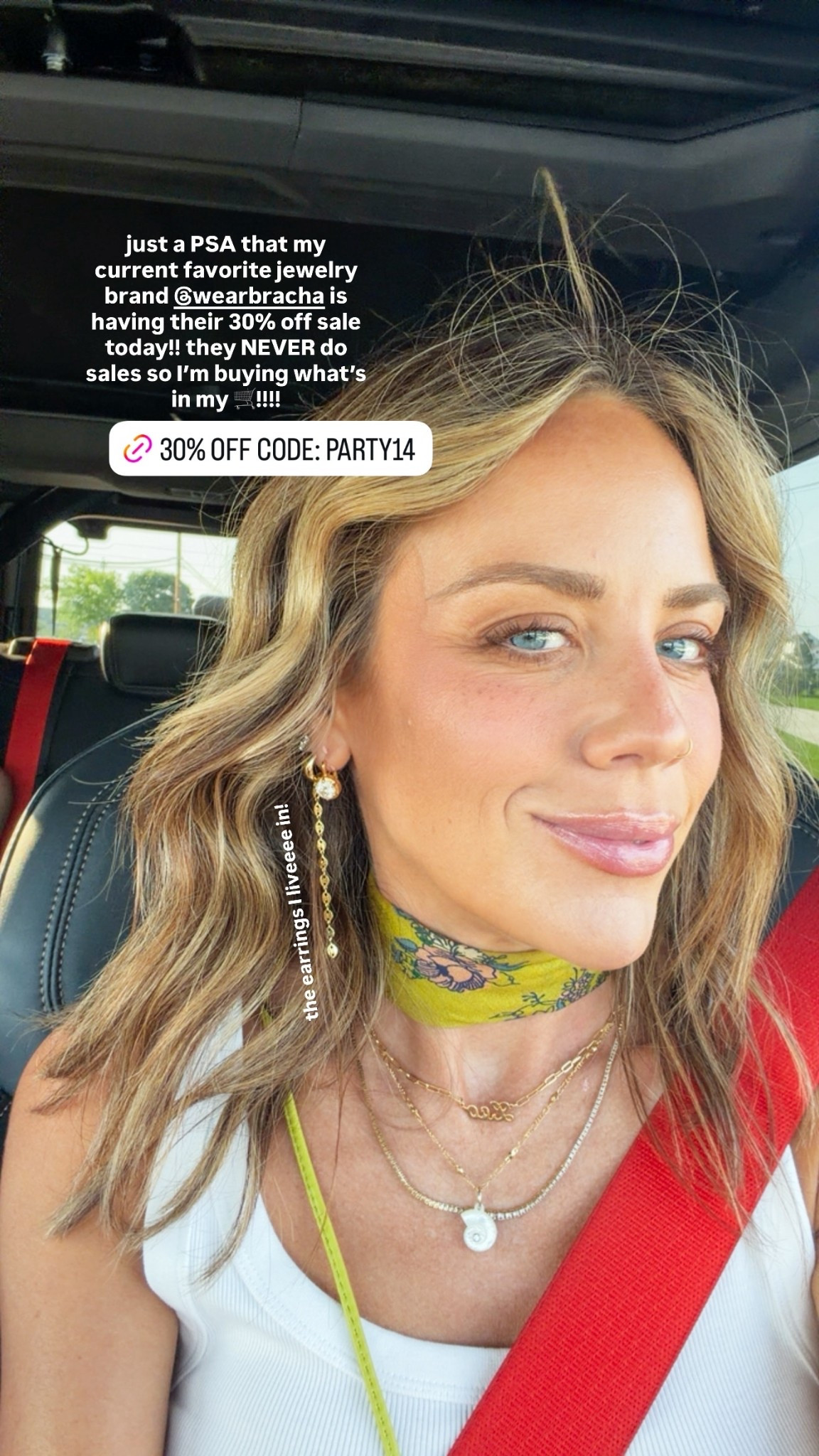 just a PSA that my current favorite jewelry brand @wearbracha is having their 30% off sale today!! they NEVER do sales so I’m buying what’s in my 🛒!!!! the earrings I liveeee in!