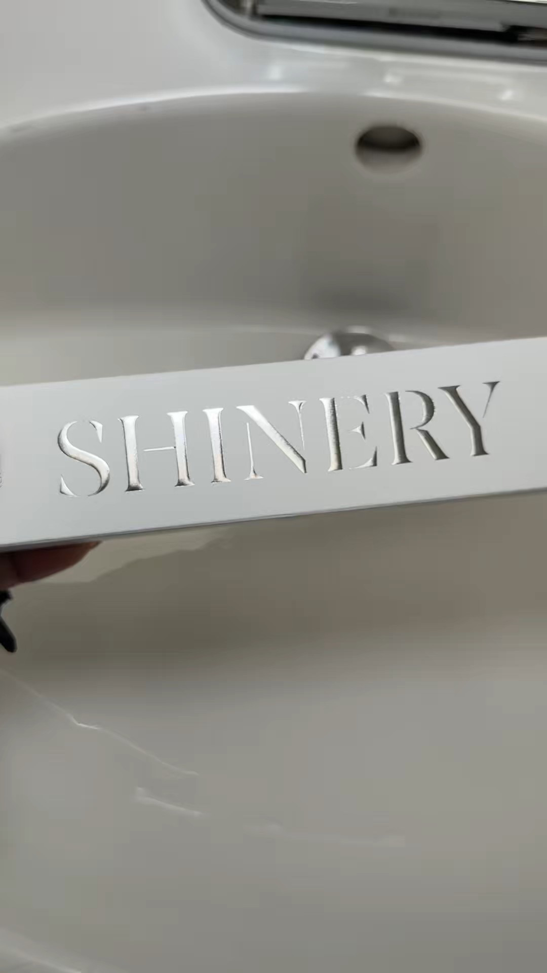 Shinery es una forma lujosa pero asequible de mantener las joyas como nuevas. ✨✨

Shinery as a luxe but affordable way to keep jewelry looking brand new. ✨✨

#LTKU #LTKFindsUnder50 #LTKHome