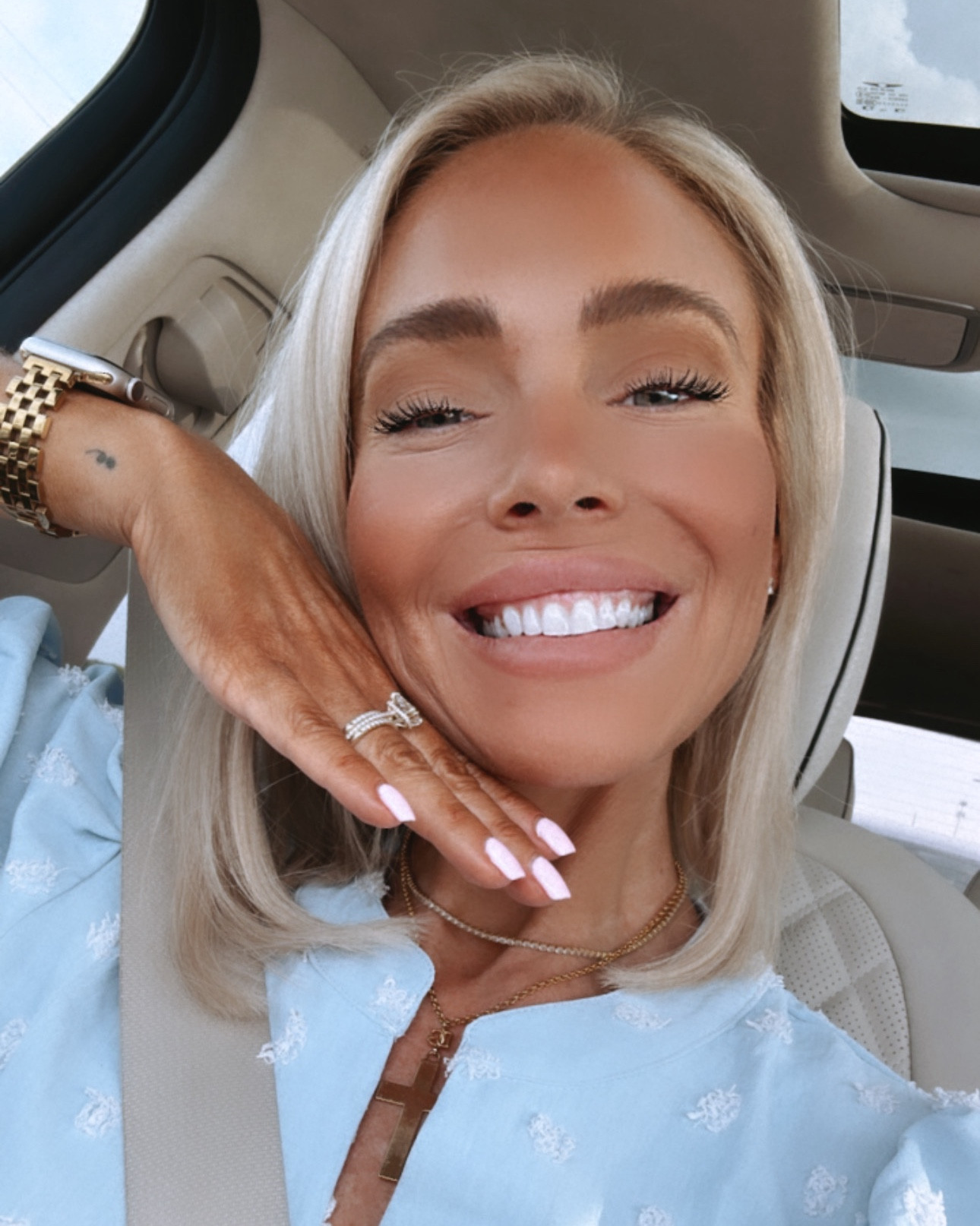 The best teeth whitening products and the ONLY two I’ll use. 
I’ve tried a bunch and I have sensitive teeth so I will only use these because they are really safe on your enamel and they don’t hurt your gums but they also give you fantastic results ! 
Xoxo,
CeCe 😬

#LTKFindsUnder50 #LTKStyleTip #LTKBeauty