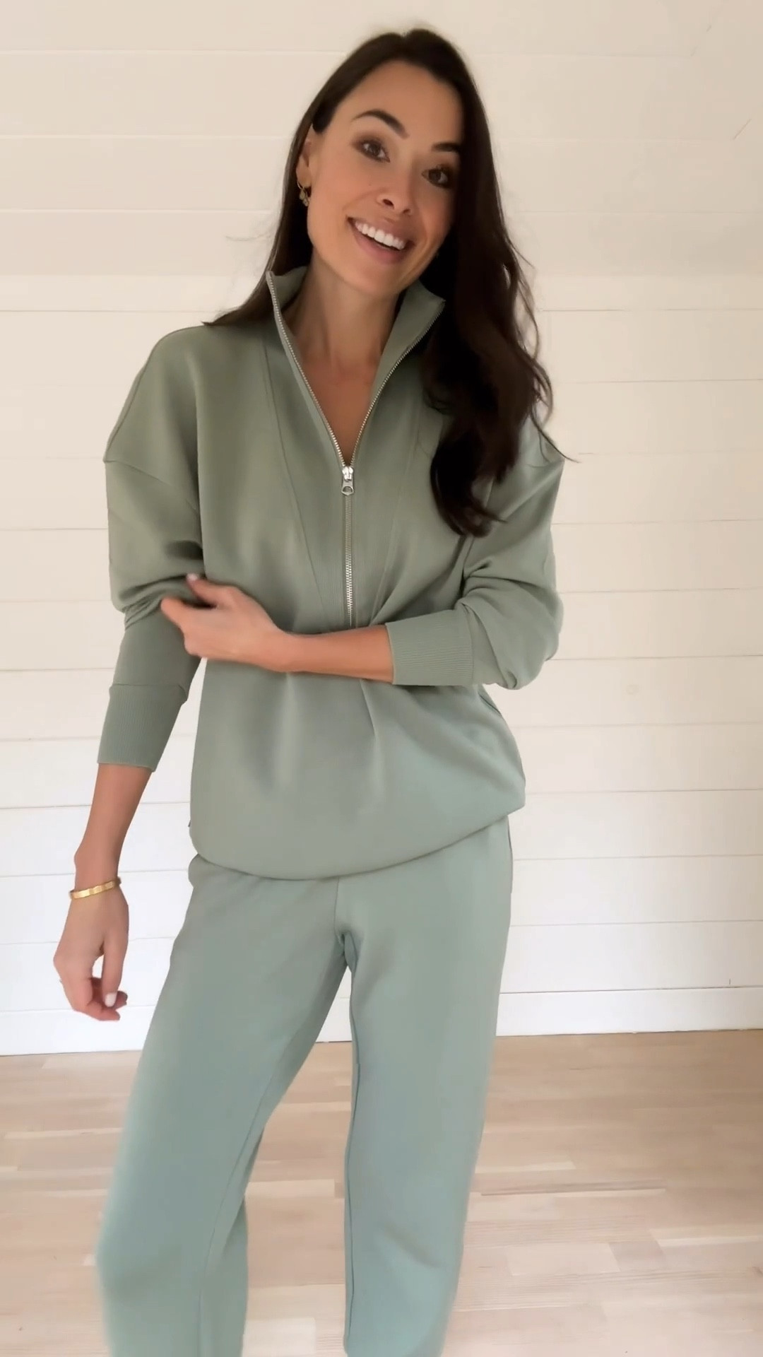 Jogger set, travel set, sweatpants, sweatshirt  

#LTKVideo #LTKSeasonal #LTKTravel