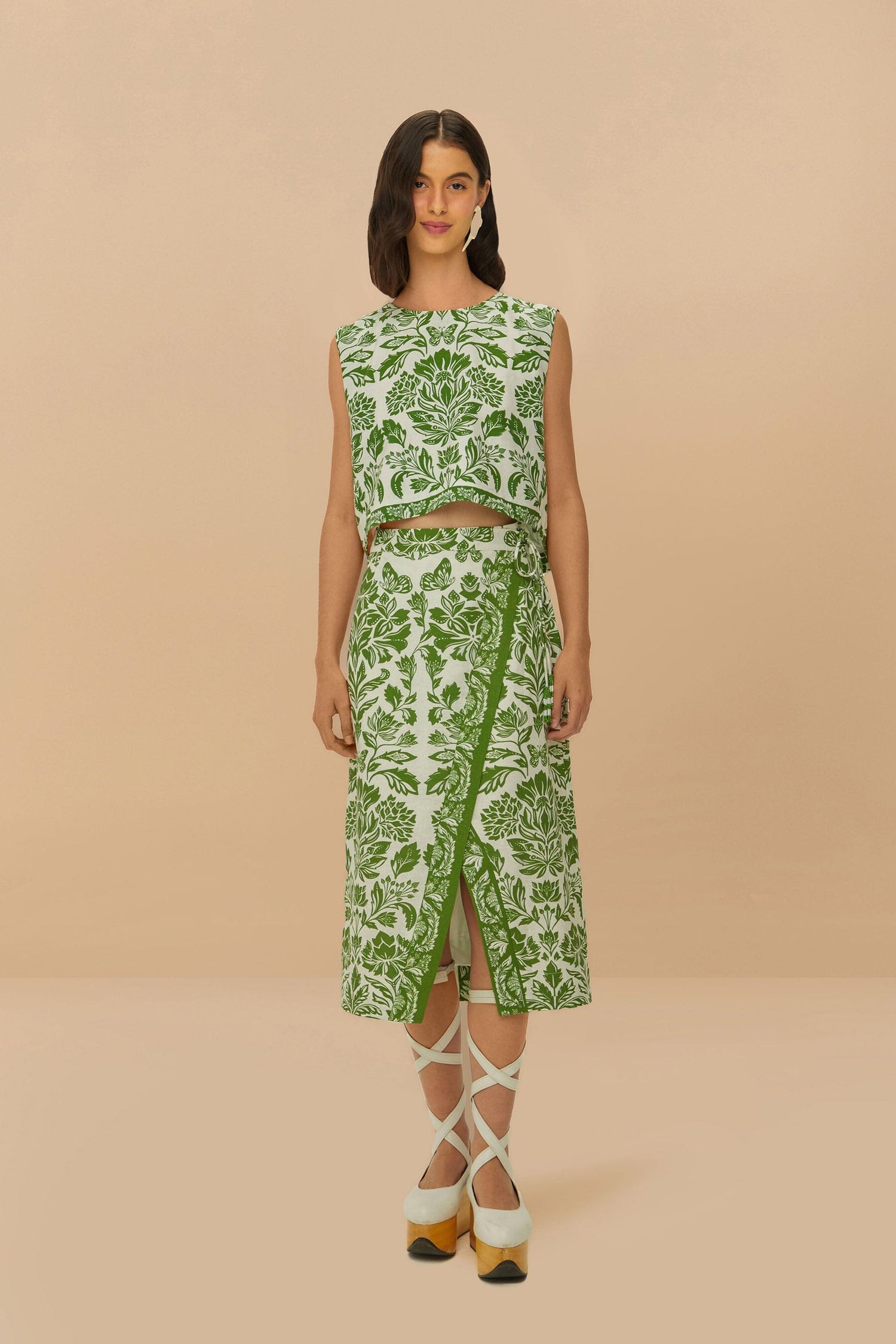 Green Delicate Tapestry LENZING™ ECOVERO™ Euroflax™ Blouse | FarmRio (US)