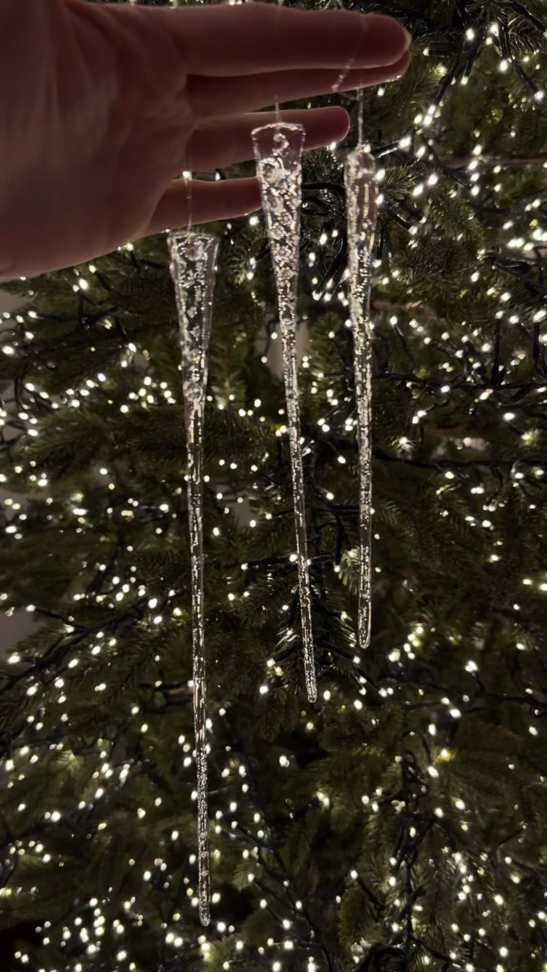 The most realistic looking glass icicle Christmas tree ornaments ❄️ 

I place these on the very outer edge of my tree branches for the prettiest sparkle 



#LTKHome #LTKFindsUnder50 #LTKHoliday