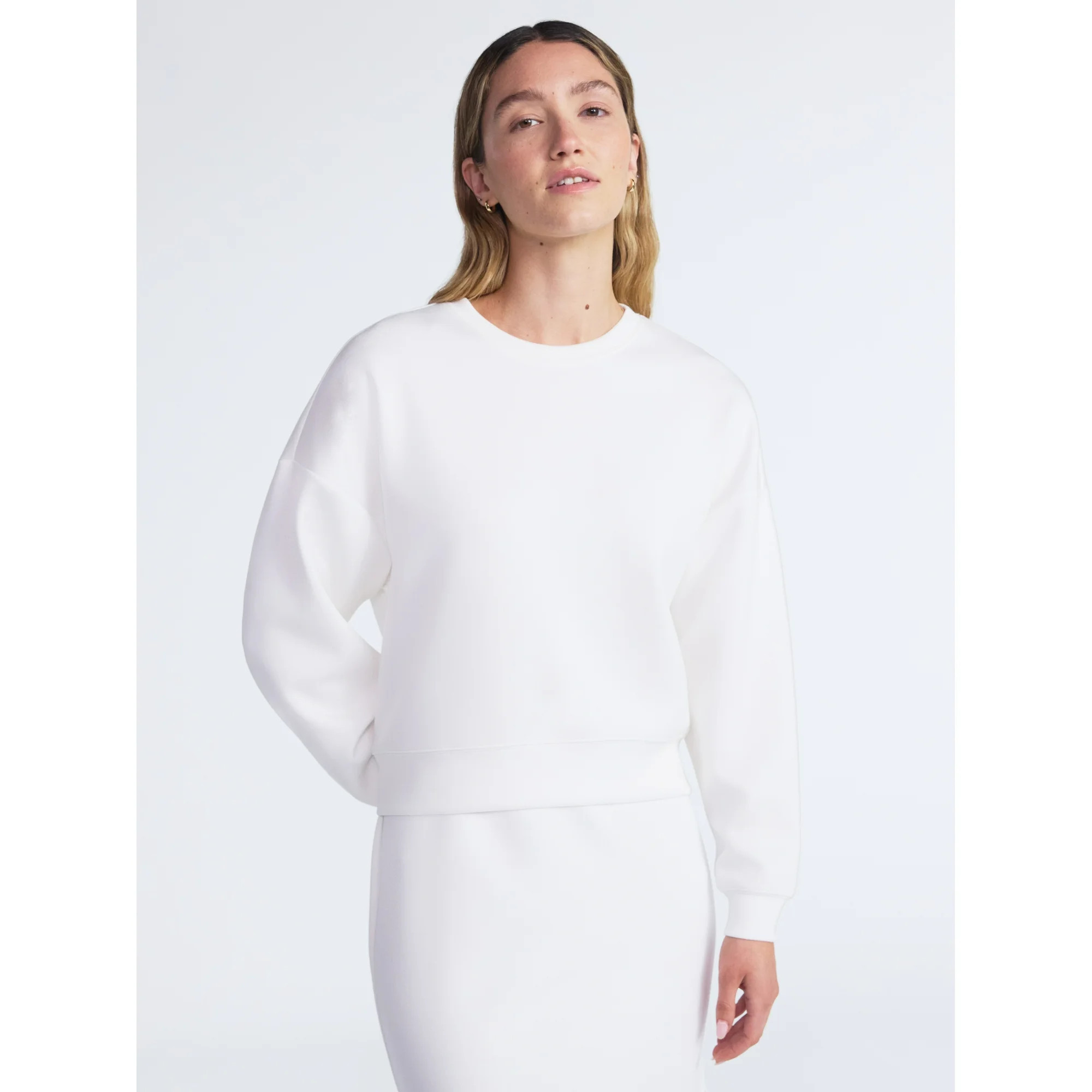 Scoop Women's and Women's Plus New Scubaknit Cropped Sweatshirt with Drop Sleeves, Sizes XS-4X | Walmart (US)