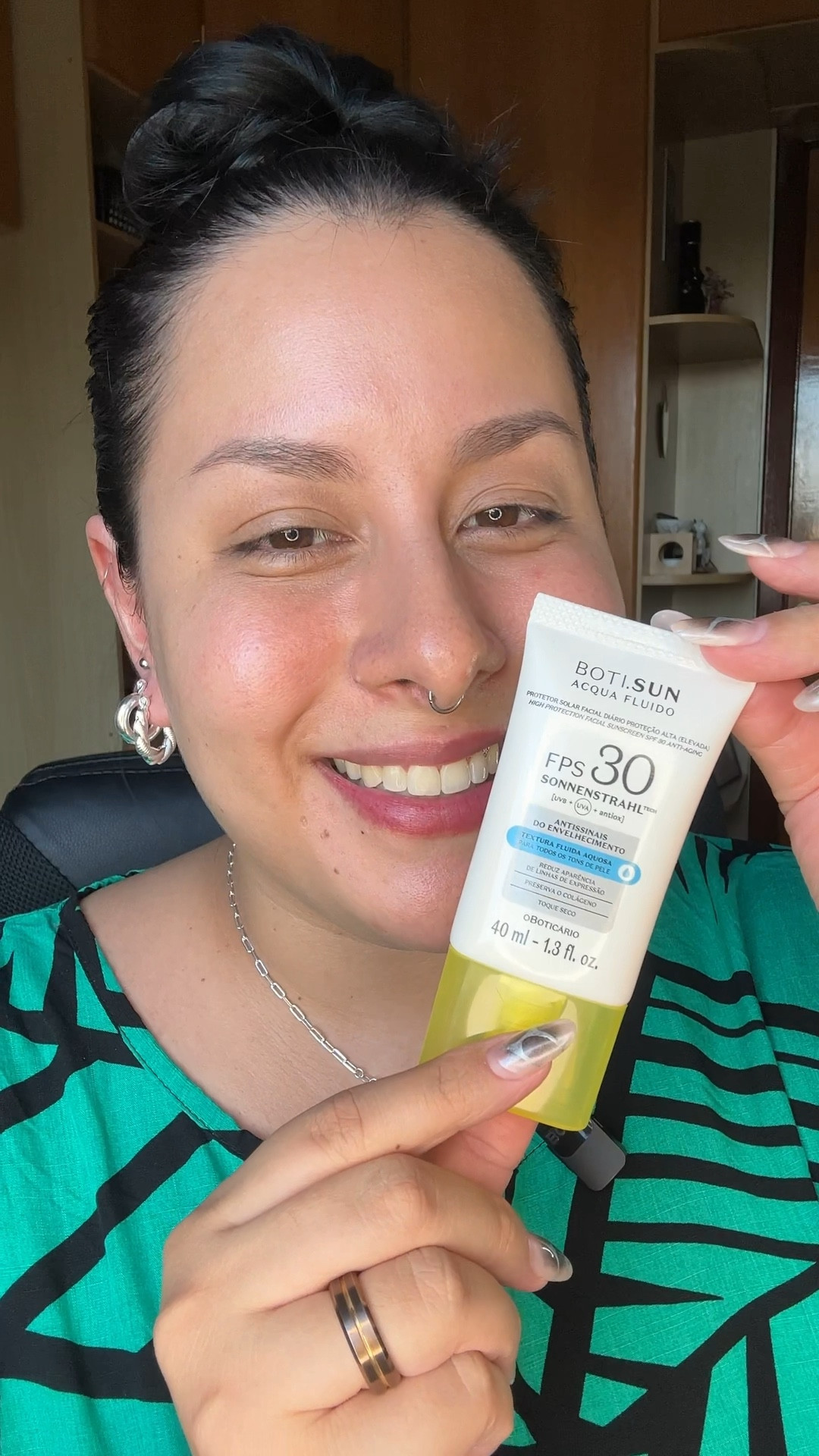 Um protetor solar com textura leve, sequinha, não esfarela, não fica esbranquiçado e não fica oleoso! Conheça o Boti.Sun Aqua Fluido! 😍✨ #LTKBrasil #TeoriaNaPraticaLTK 