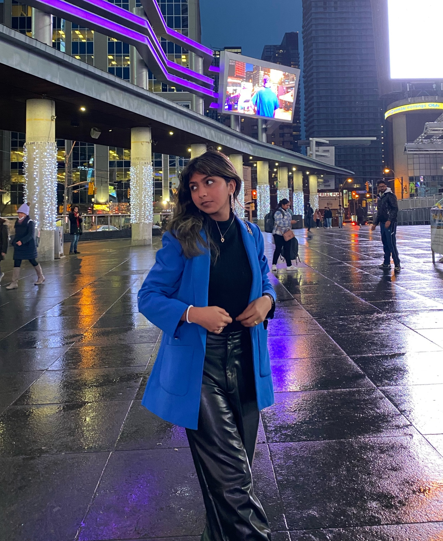 blazer nighttime outfit

#LTKSeasonal #LTKstyletip #LTKfit