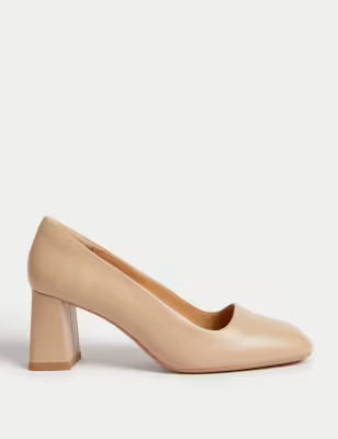 Pumps aus Leder mit Blockabsatz und weiter Fußbreite | Marks and Spencer DACH