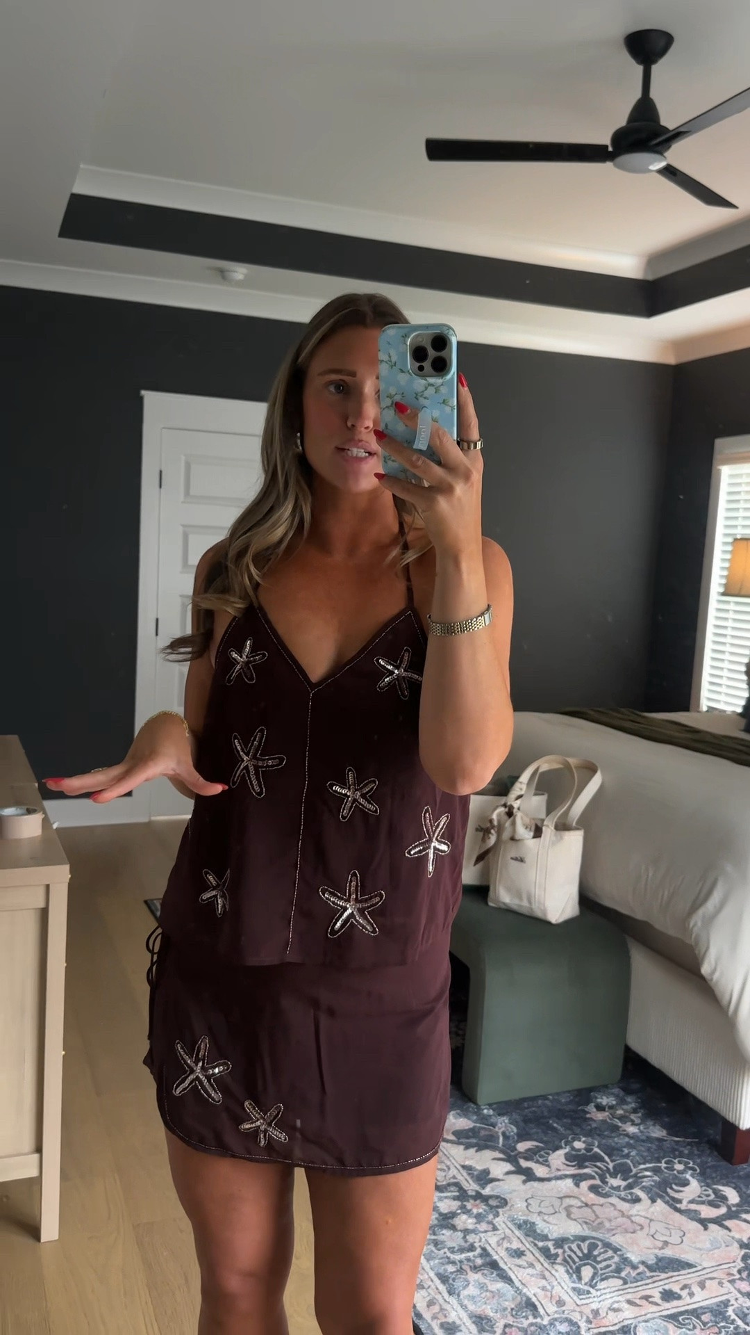 Target 2 piece set - keep or return? 🤎🌴⭐️
5’10” | size 6-8 wearing a medium top (runs big) and medium bottom (tts)
