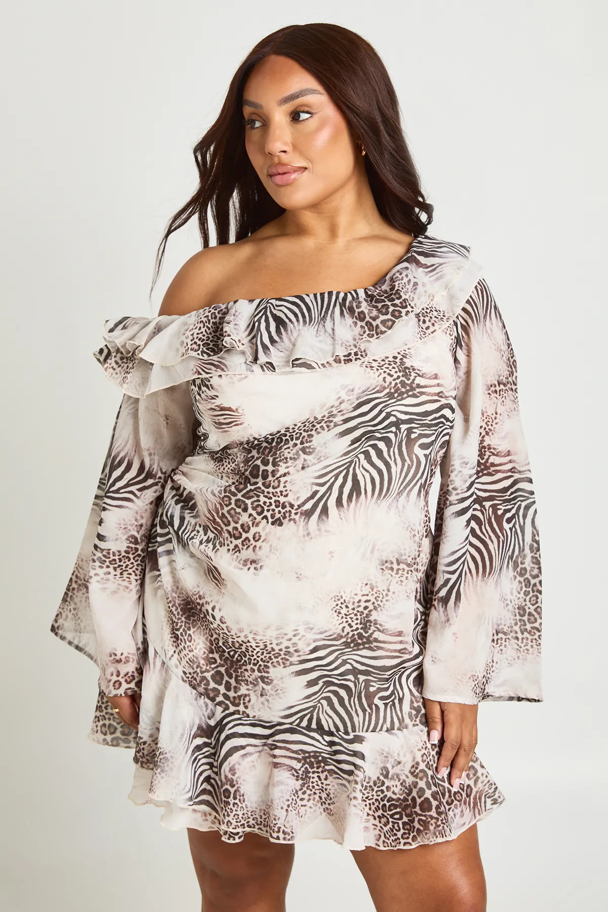 boohoo Women's Plus Mixed Animal Strappy Ruffle Chiffon Mini Dress in Cream | Size: 20 | boohoo (US & Canada)