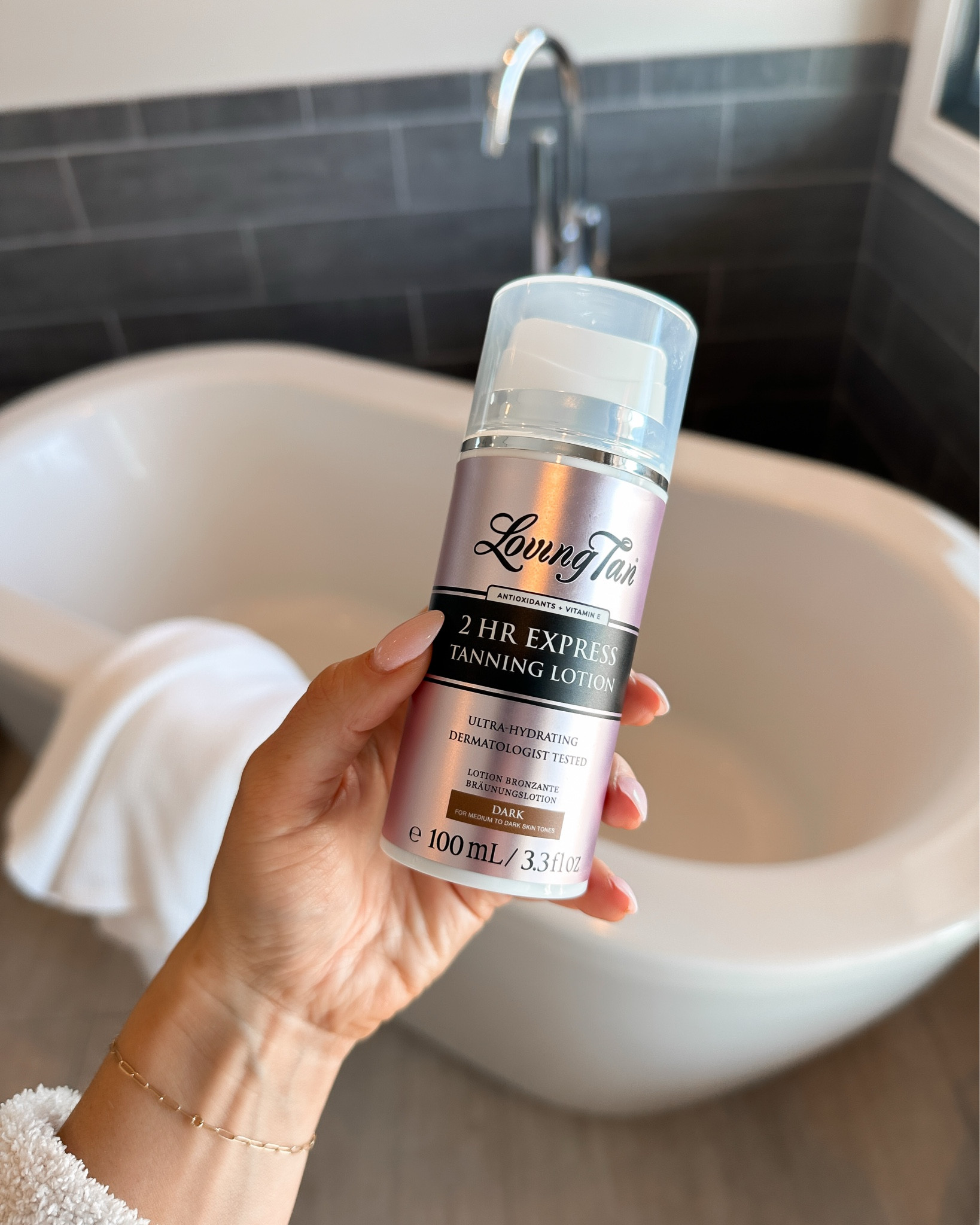 Loving the 2hr express lotion so far! I have shade Dark and used a mitt to apply per usual  

#LTKFindsUnder50 #LTKBeauty