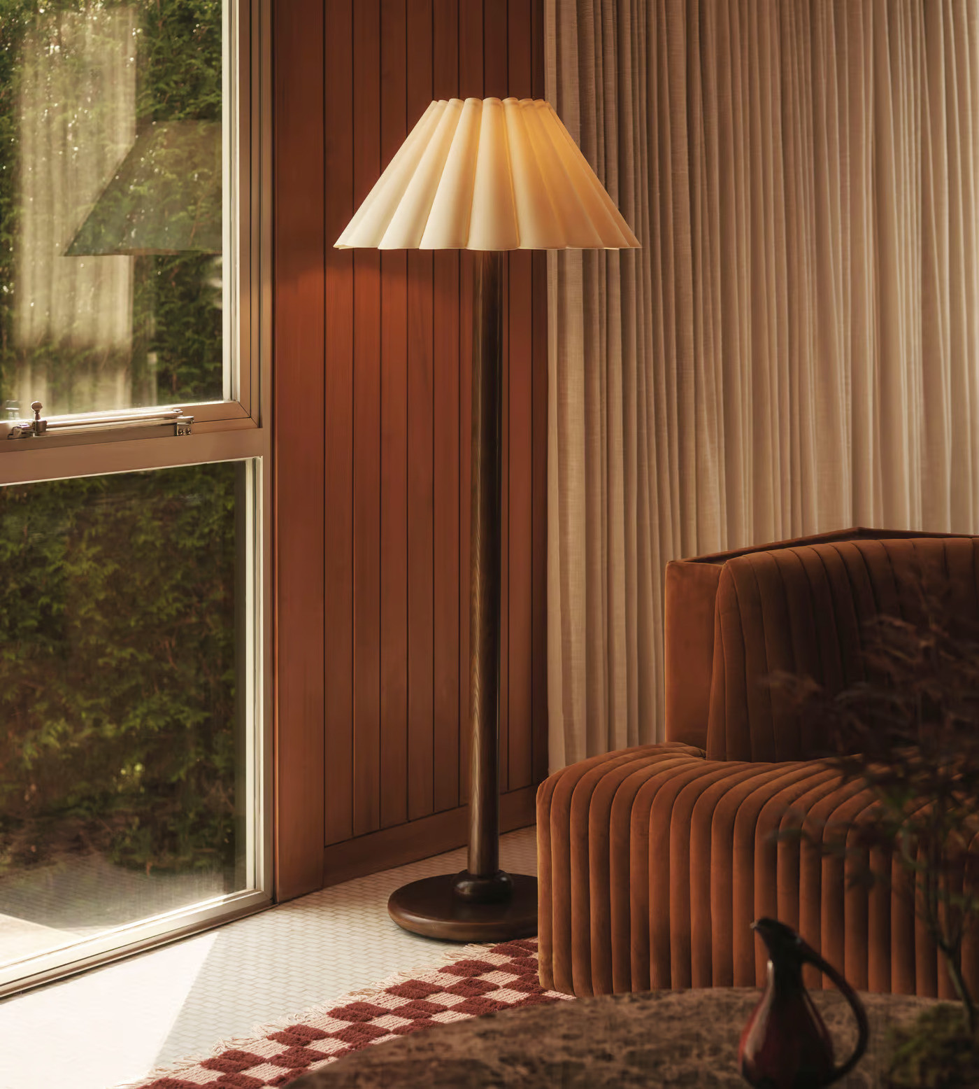 Vintage-Inspired Living Room with Plysh Velvet Seating - Obsessed with this lamp