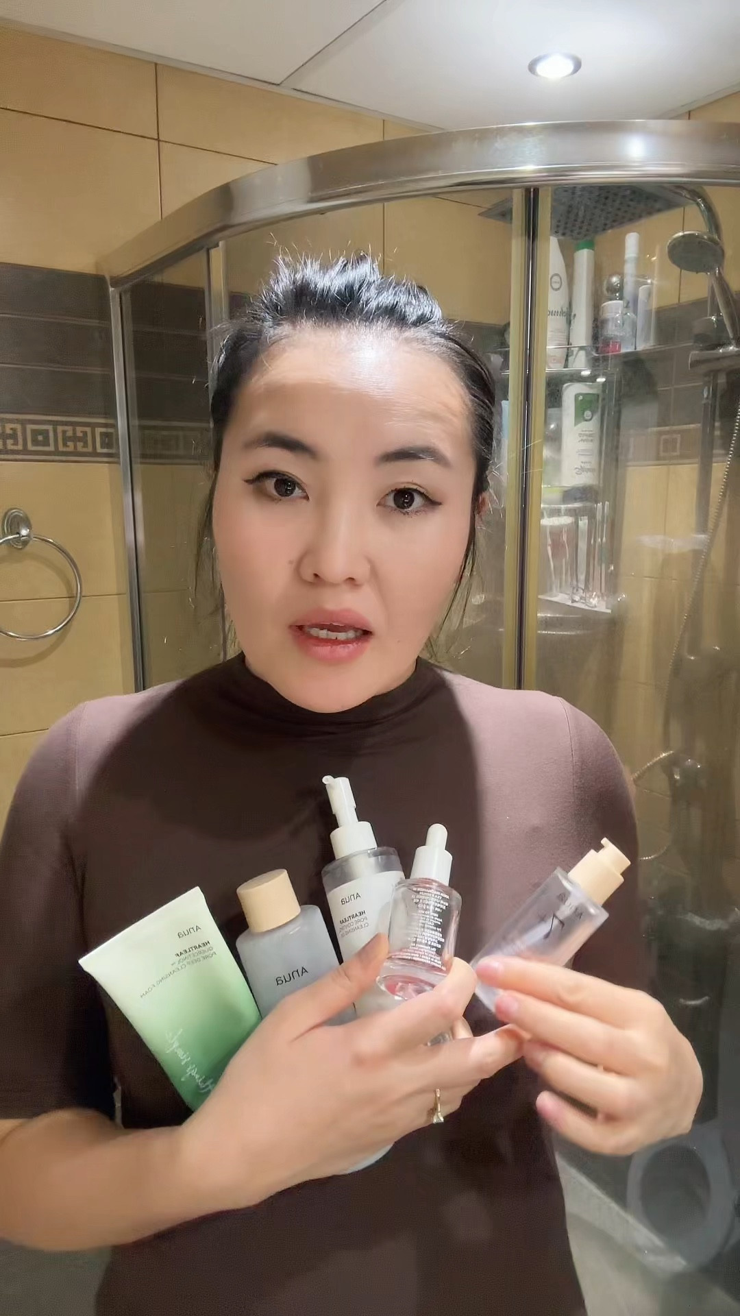 Korean skin care. Good for dry skin
Glowy glassy skin #skincare