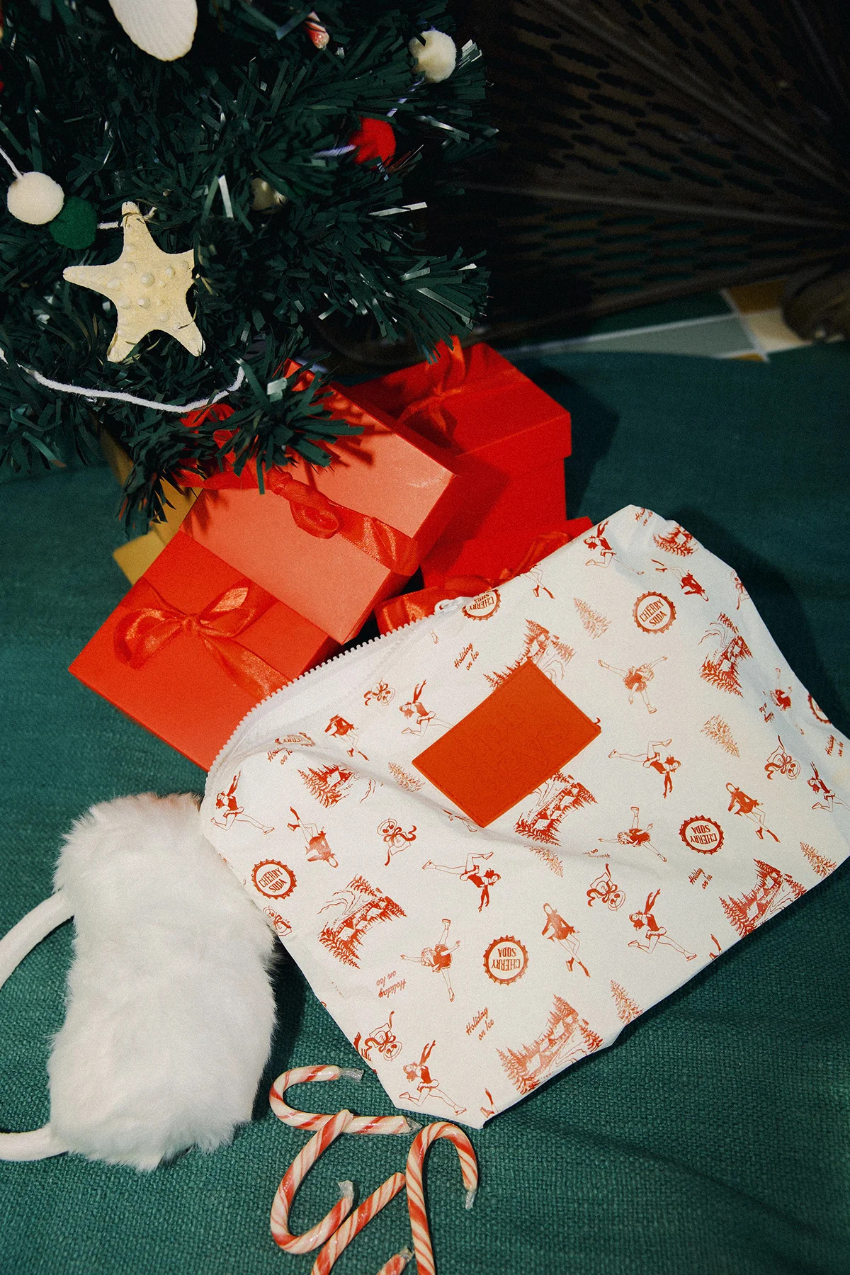 Beach Bikini Bag | Dippin Daisys | Sustainable Swimwear and Fashion Essentials | Dippin Daisys (US)