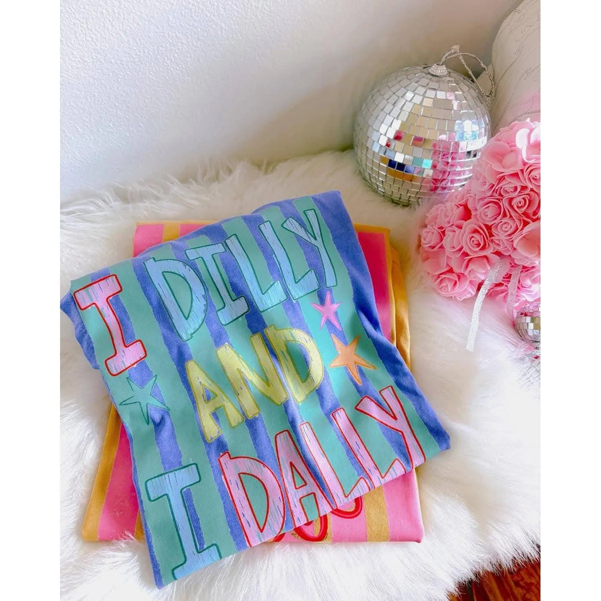 I Dilly & I Dally Tee | Southern Roots Clothing Co.