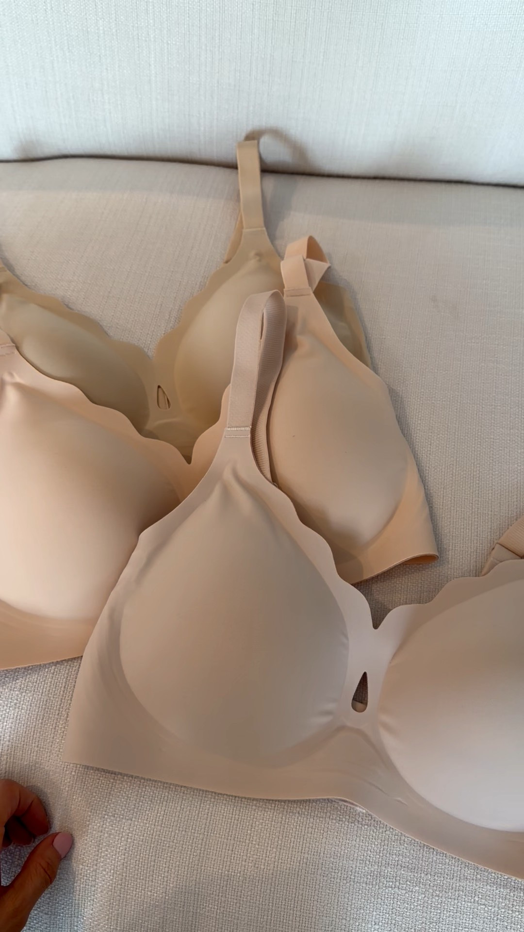 The best Amazon bras I swear by. I wear these every single day! No underwire, full support, nice adjustable straps, totally seamless


Amazon finds, Amazon bra, Amazon fashion, affordable bras, 

#LTKPlusSize #LTKMidsize #LTKPetite