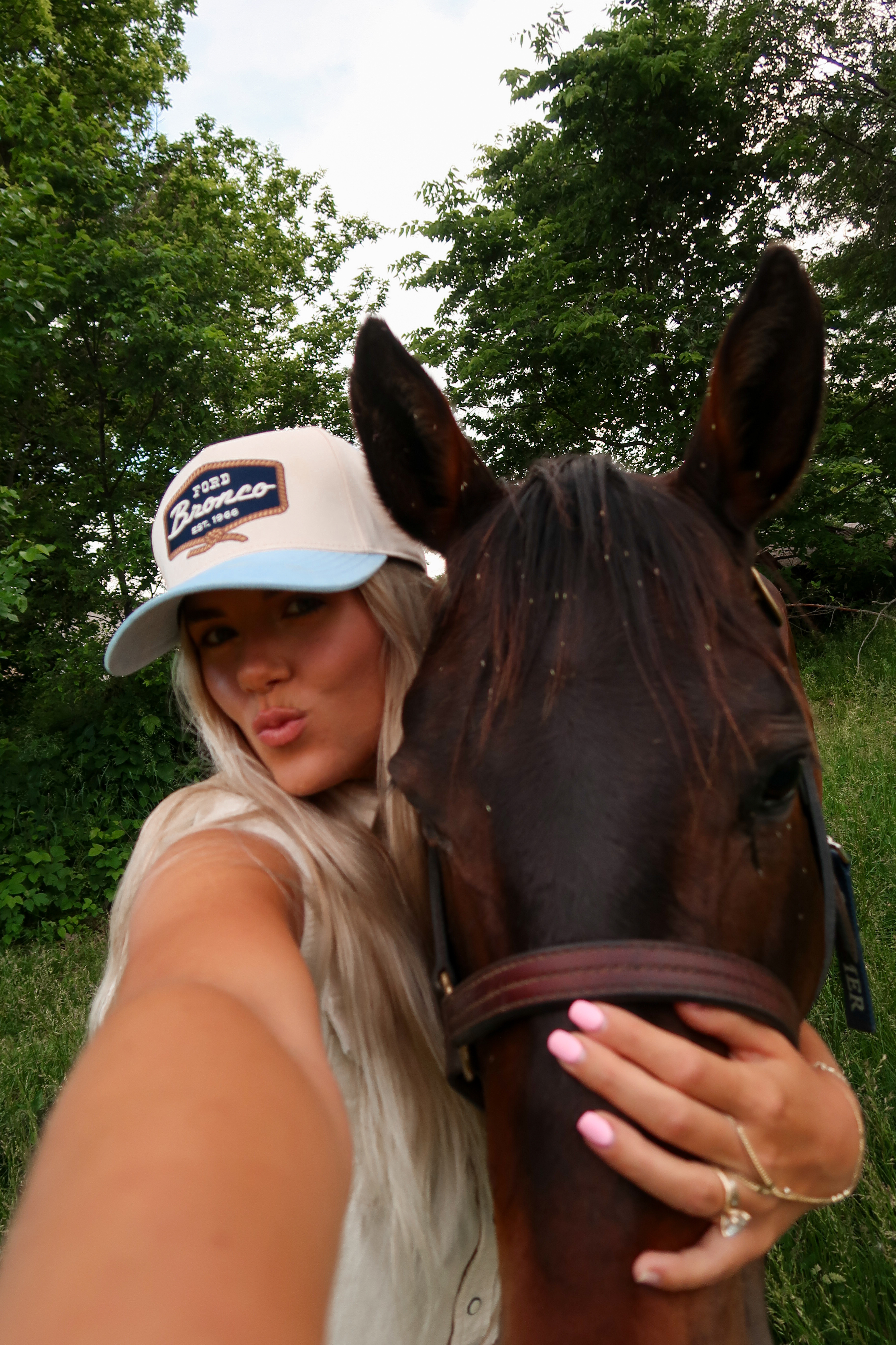 trucker hat :)

#LTKSummerEdit #LTKFindsUnder50