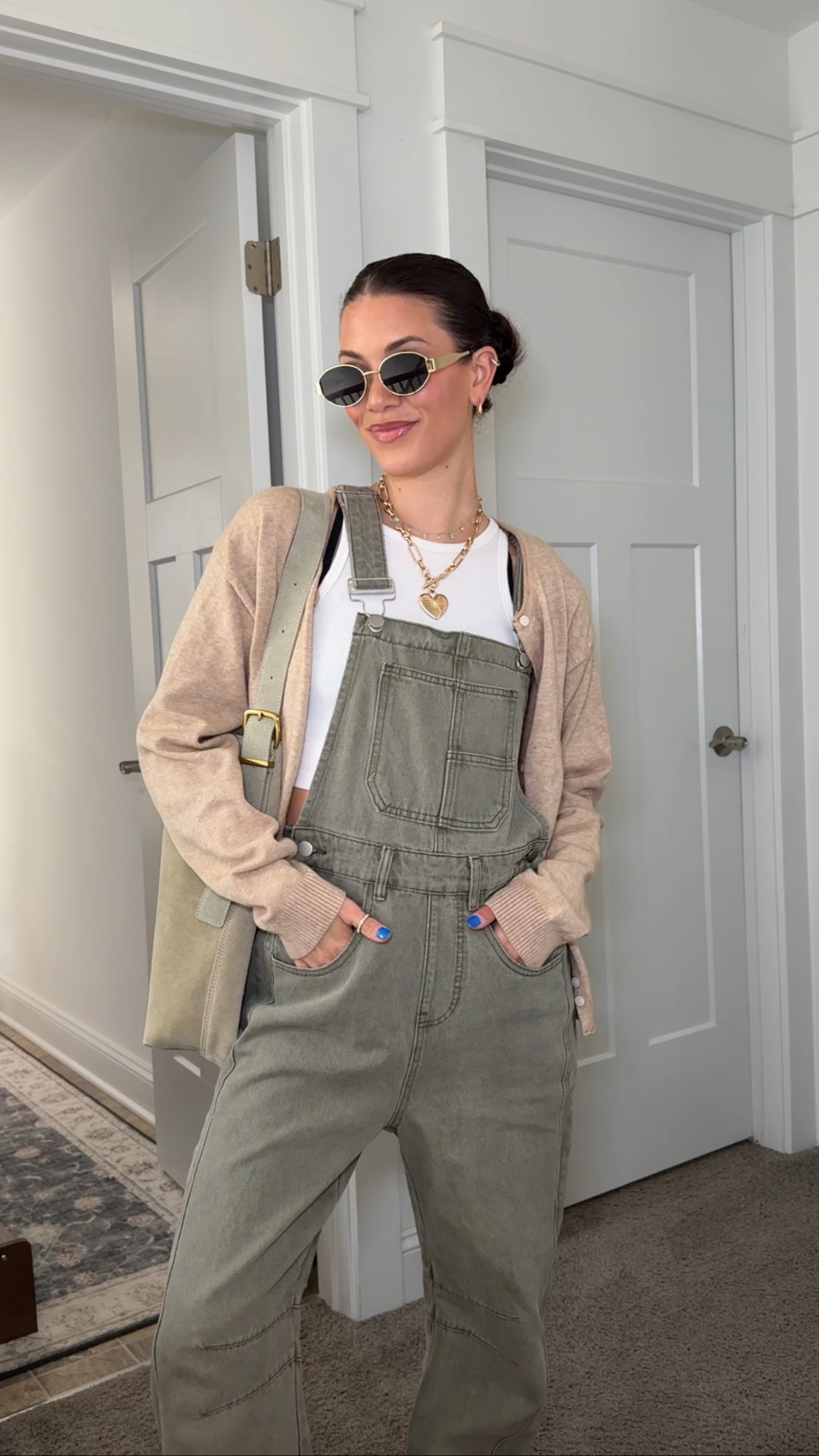 Spring outfits have arrived! Loving these Amazon barrel overalls that can be styled multiple ways! True to size! #springoutfits #momoutfits 