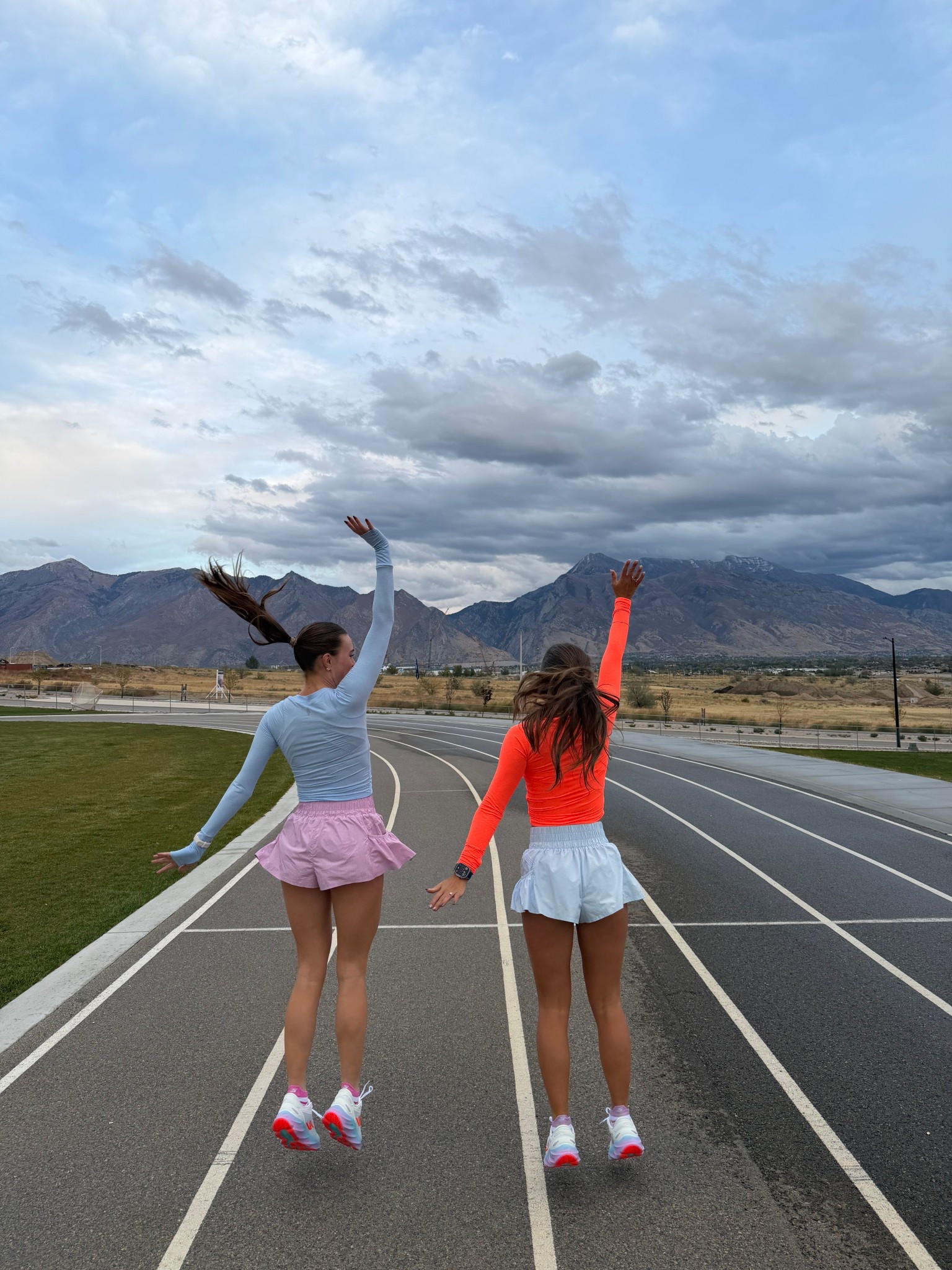 twinnnn

#LTKSeasonal #LTKActive #LTKStyleTip