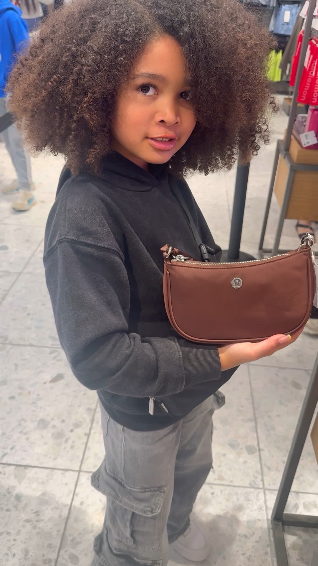 Scarlett’s new Lululemon purse is trending! 

#LTKBeauty #LTKFindsUnder100 #LTKWatchNow