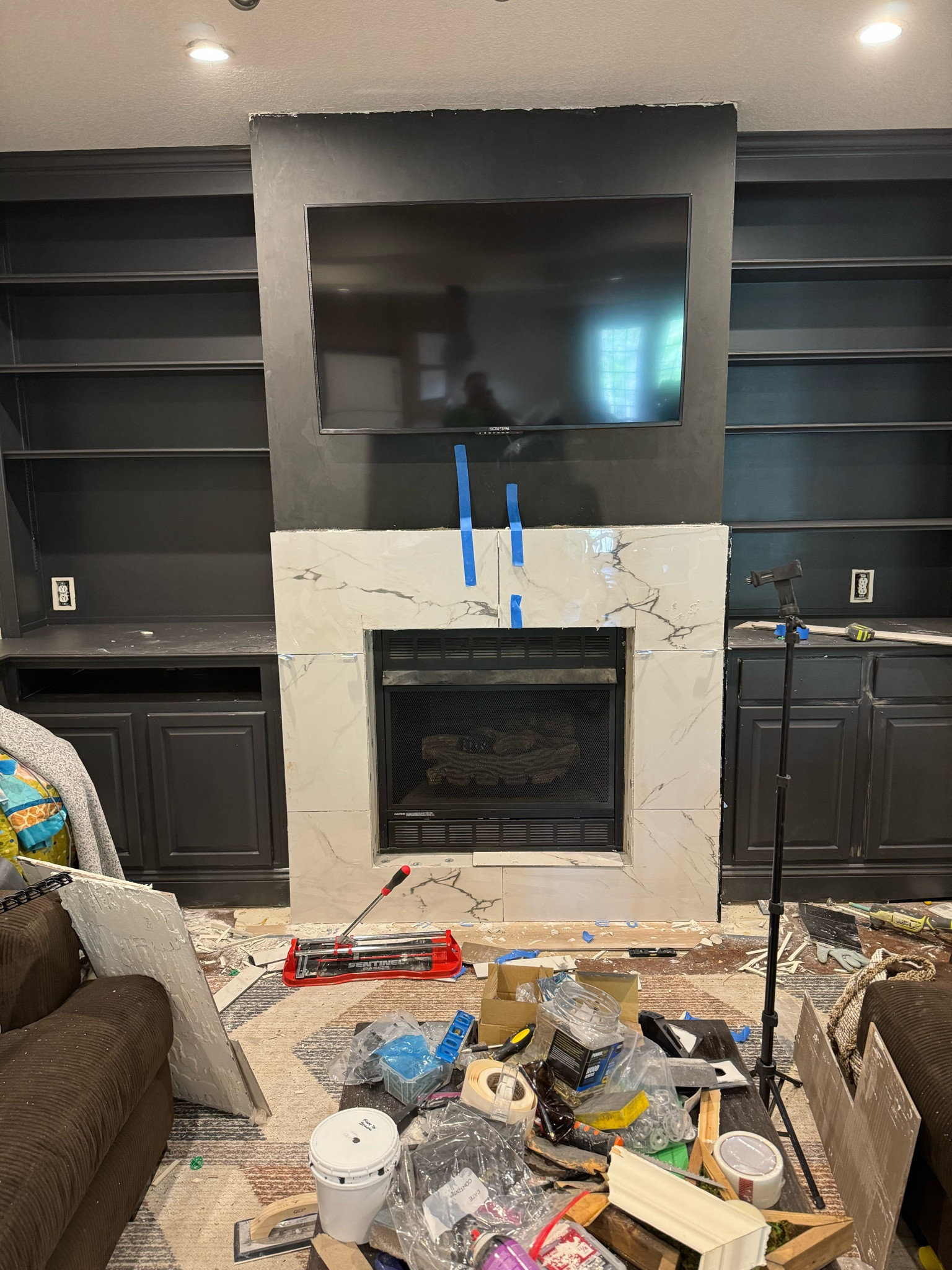 It’s not finished but the tv is up. Here are the links to the power box and mount!