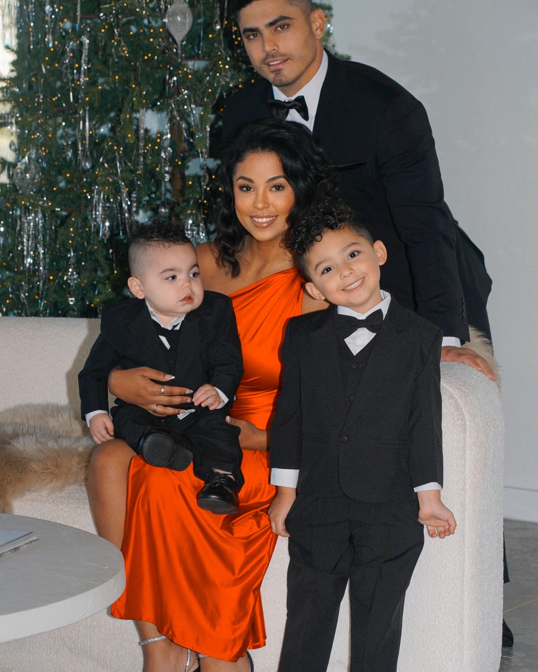 Christmas 2024 🥂🎄❤️

#LTKFamily #LTKHoliday #LTKKids