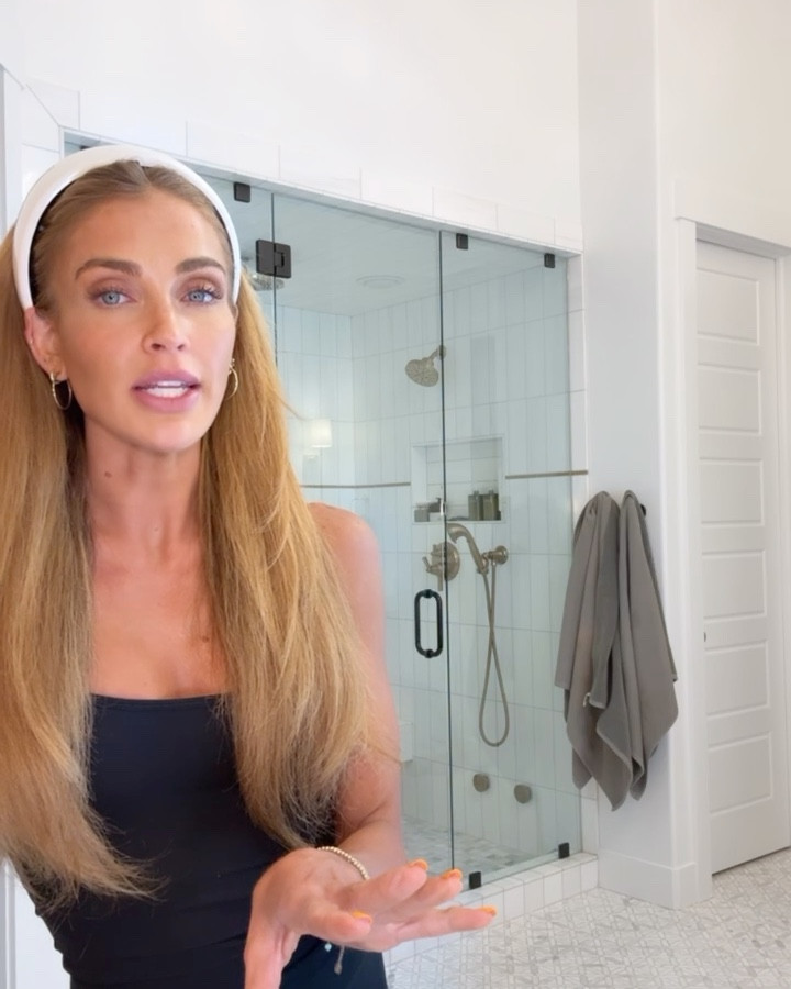 I had to get my hands on these @youthtothepeople products during the Sephora sale! I am lovingg them!! They are the perfect addition to my skincare routine. They have clean ingredients, give you the prettiest glow, and are so hydrating. I’m obsessed!!  @sephora #youthtothepeople #YTTPPartner