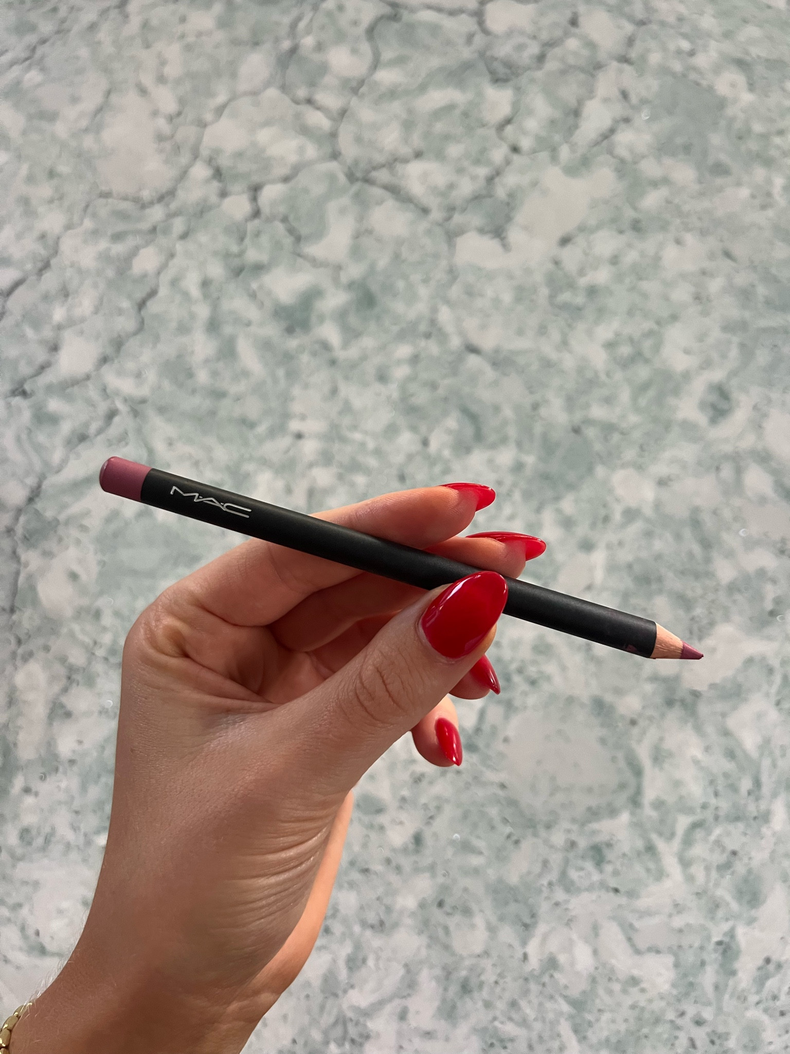 My perfect pink lip liner 💄💋 

#LTKfindsunder100 #LTKFestival #LTKsalealert