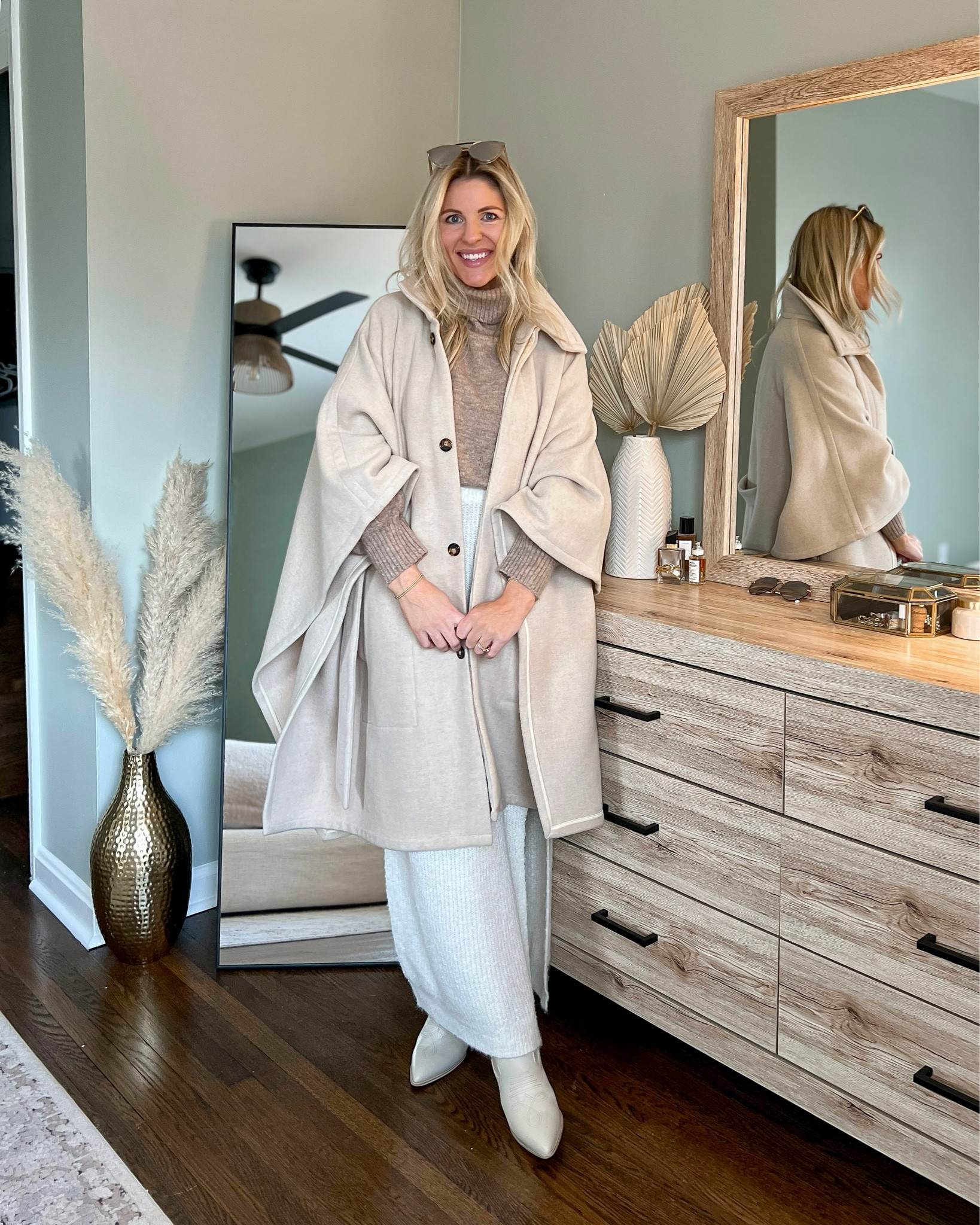 day 4/5: sweater styling 🧸

#sweaterweather #neutralootd #billyreid #stevemadden #winterootd 