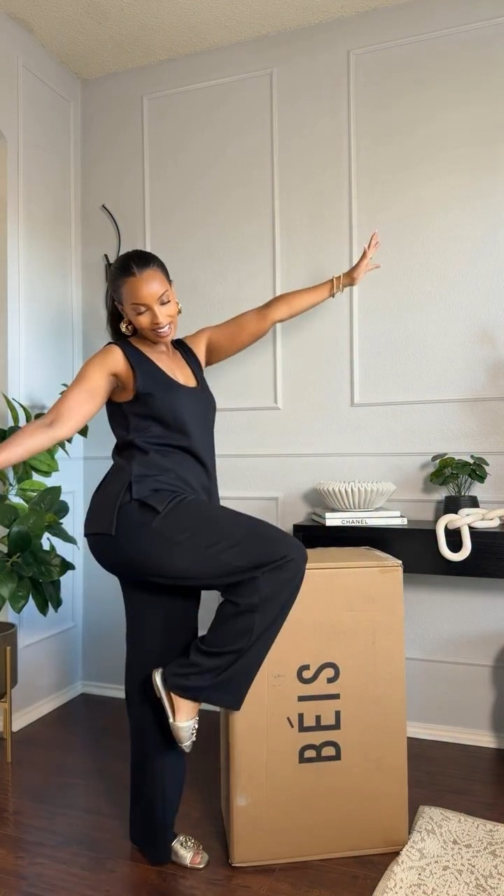 ✨Finally got my @beis suitcase… so now I’m like, where am I going next? 😍✈️ This luggage set really got me!

I’m obsessed it’s so beautiful and so functional. There’s a strap to connect two suitcases so airport walks just got easier, plus two inches of expandable space when you need it. The handles are super comfy, and the side handle even has a 50 lb weight indicator so no surprise baggage fees 👀 Inside, there are two dust bags 🤍 and this MATTE beige color? Absolutely stunning 😍

✨ So tell me where should I go next? 🌍✨

#beis #travelstyle #luggagegoals #vacationready

#LTKTravel #LTKSeasonal