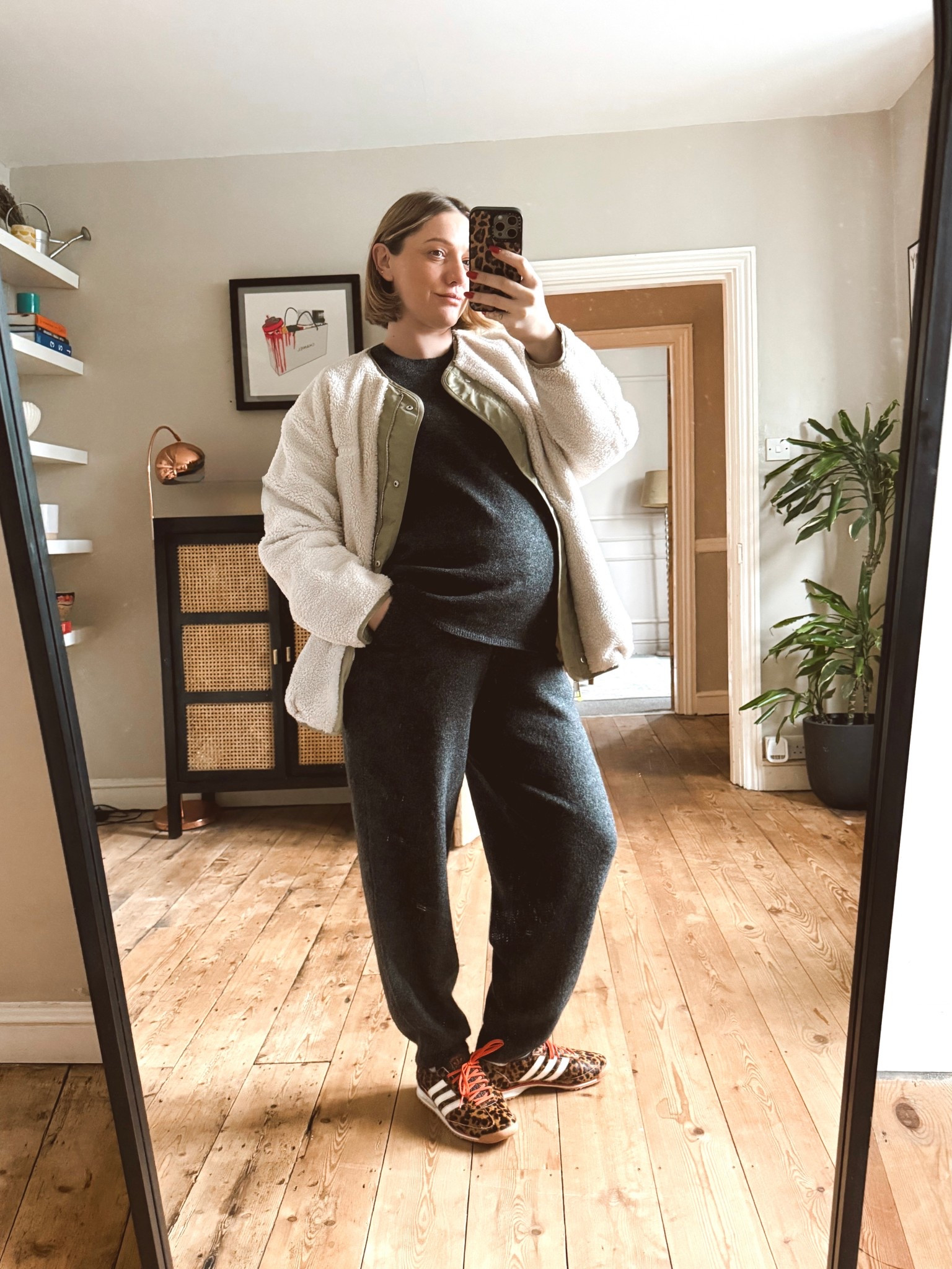 Popped to do a food shop and came on home with the most comfy knitted co ord 👌🏻 I have a large in the top and small trousers 

#LTKeurope #LTKwinter #LTKuk