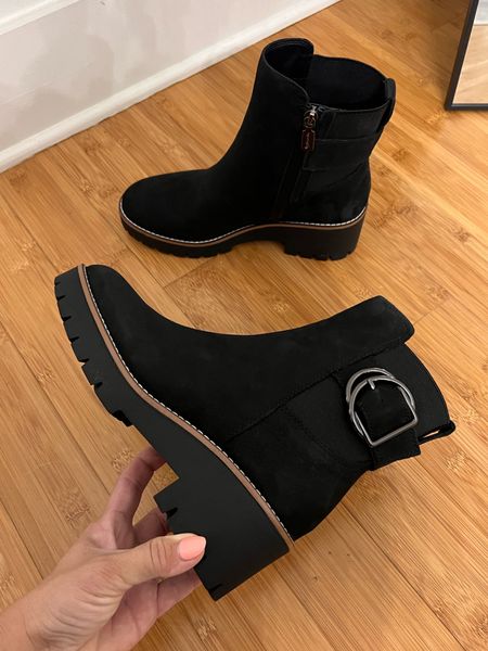 True to size!

Womens blondo waterproof black bootie
Ankle boot
Winter boot
Fall boot
Nordstrom sale women’s shoe sale

#LTKshoecrush #LTKGiftGuide