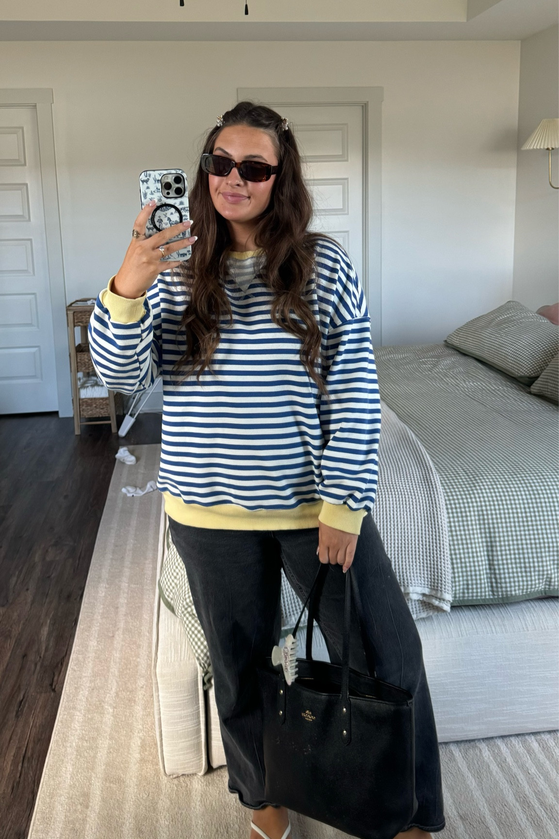 XL sweater! 

#LTKMidsize #LTKFamily #LTKFallSale