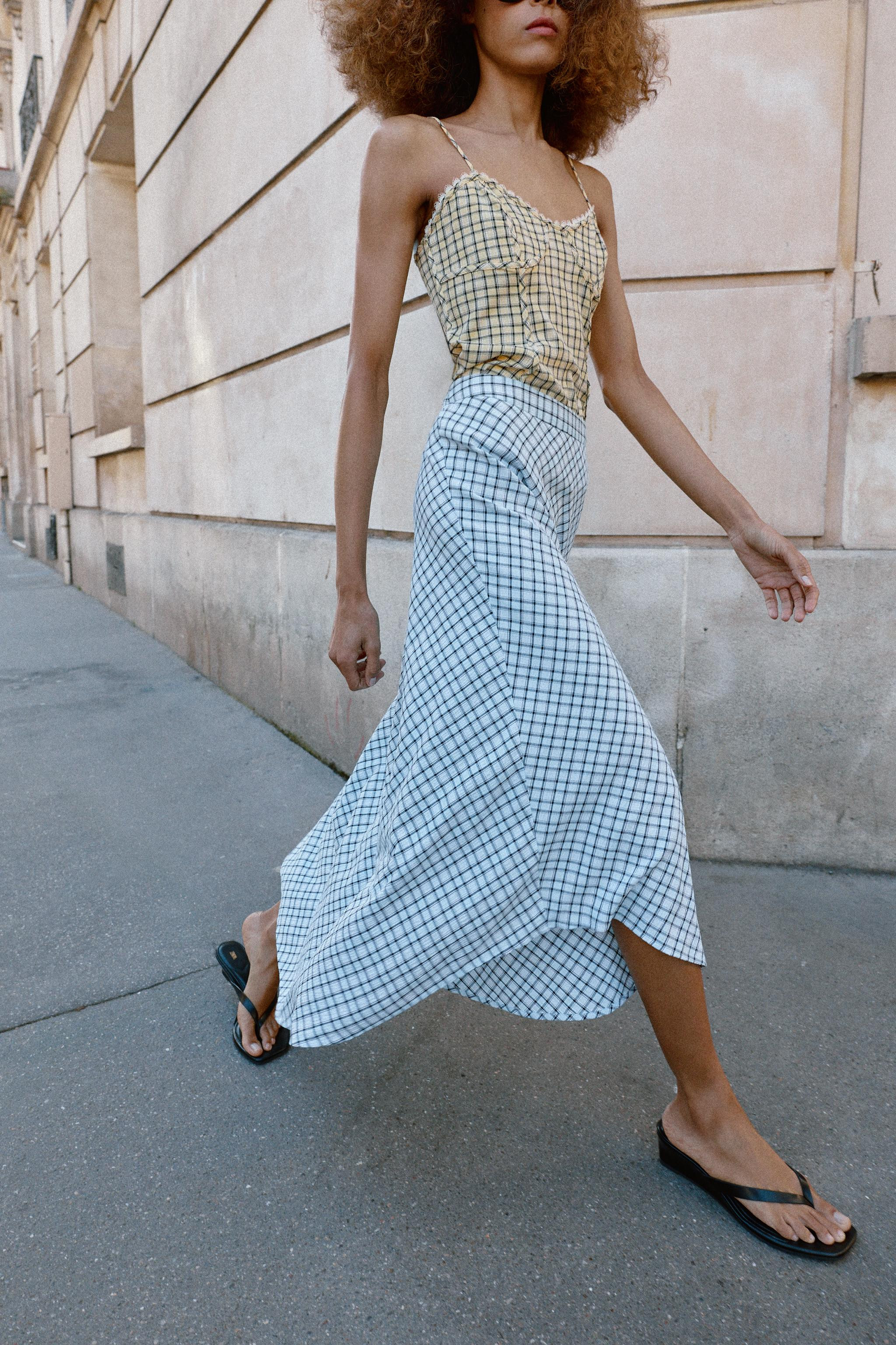 ASYMMETRIC PLAID MIDI SKIRT | Zara US