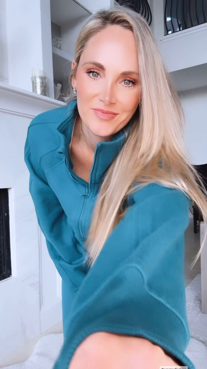 Amazon activewear that will be so such great quality!!! wearing a medium and a sweatshirt and a small leggings, but it fits true to size

#LTKVideo #LTKfindsunder50 #LTKsalealert