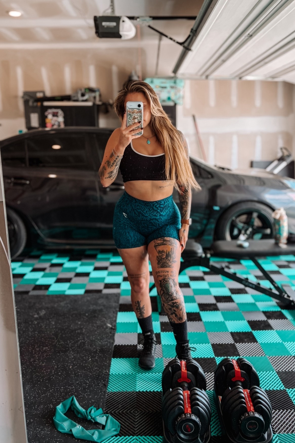 Loving black and dark teal together 🫶🏼