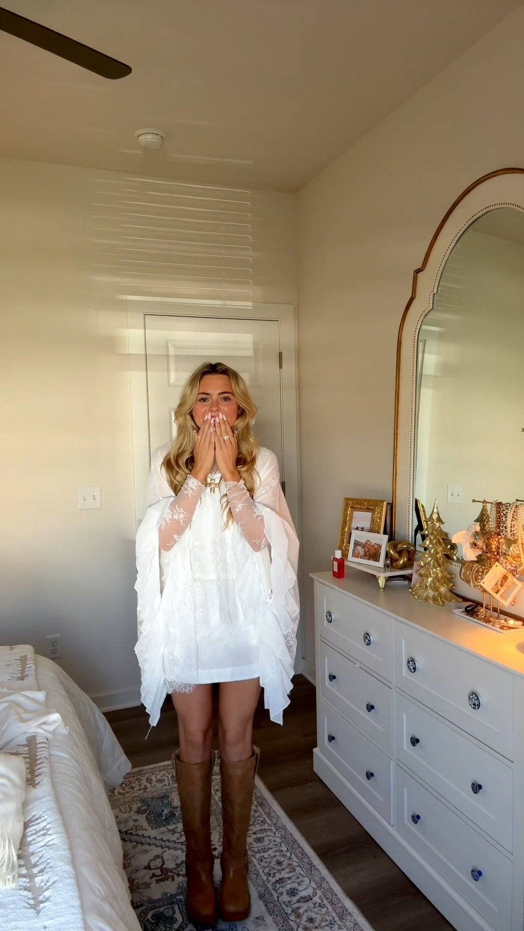 I’ve gotten lost of questions asking where my engagements outfit is from!!! Here are the links 💍🤍