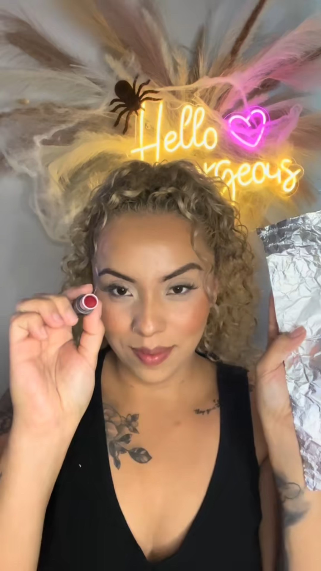 Halloween hack: Turn lipstick + crumpled aluminum foil into a realistic special-effects cut — perfect for spooky looks or last-minute costumes. Quick tutorial below + links to the exact tools I used. FX makeup — not real.


#LTKHalloween #LTKBeauty