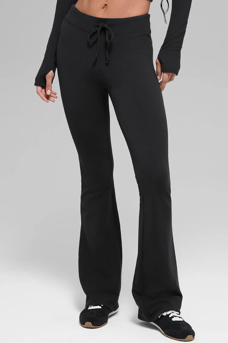 Sway Bootcut Sweatpant - Black | Alo Yoga (US)